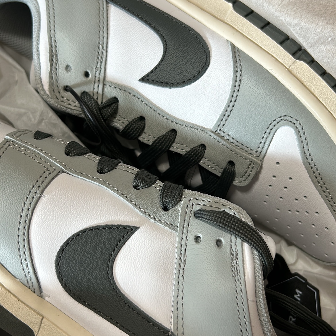 (W) Nike Dunk Low Light Smoke Grey 착용 스타일