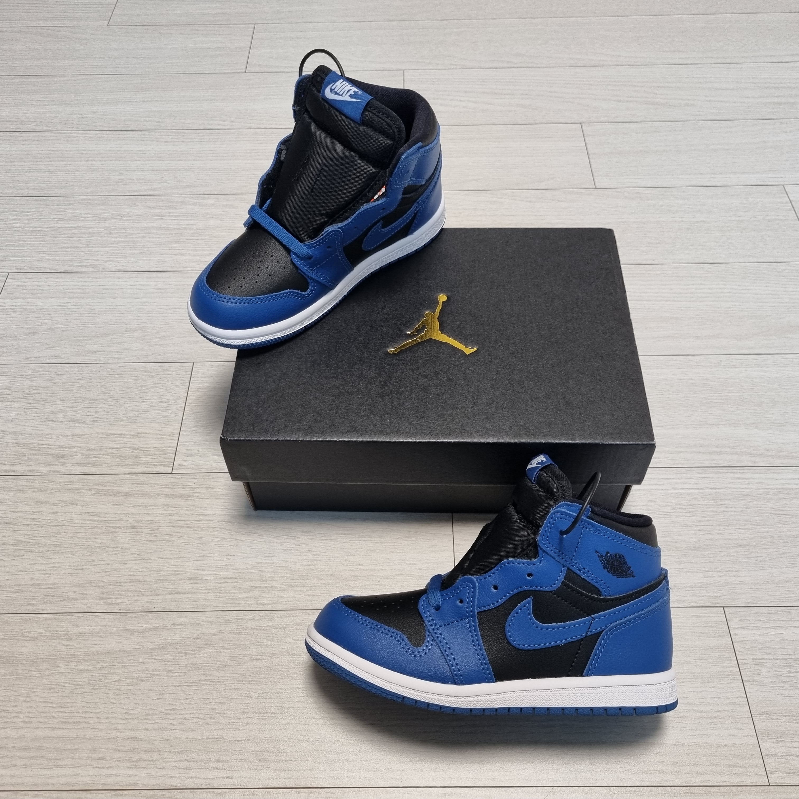 (TD) Jordan 1 Retro High OG Dark Marina Blue 착용 스타일 - 1
