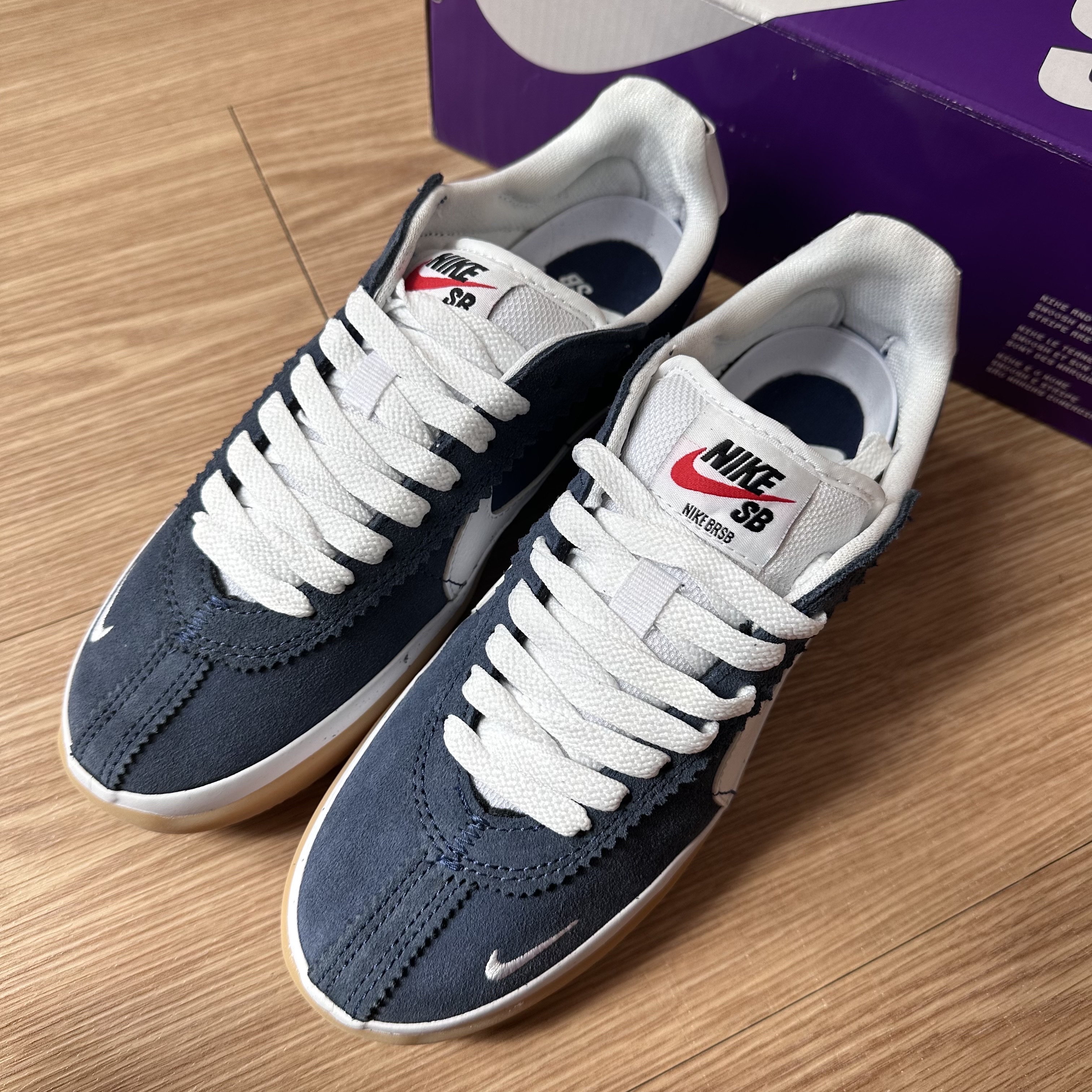 Nike BRSB Navy White 착용 스타일 - 4