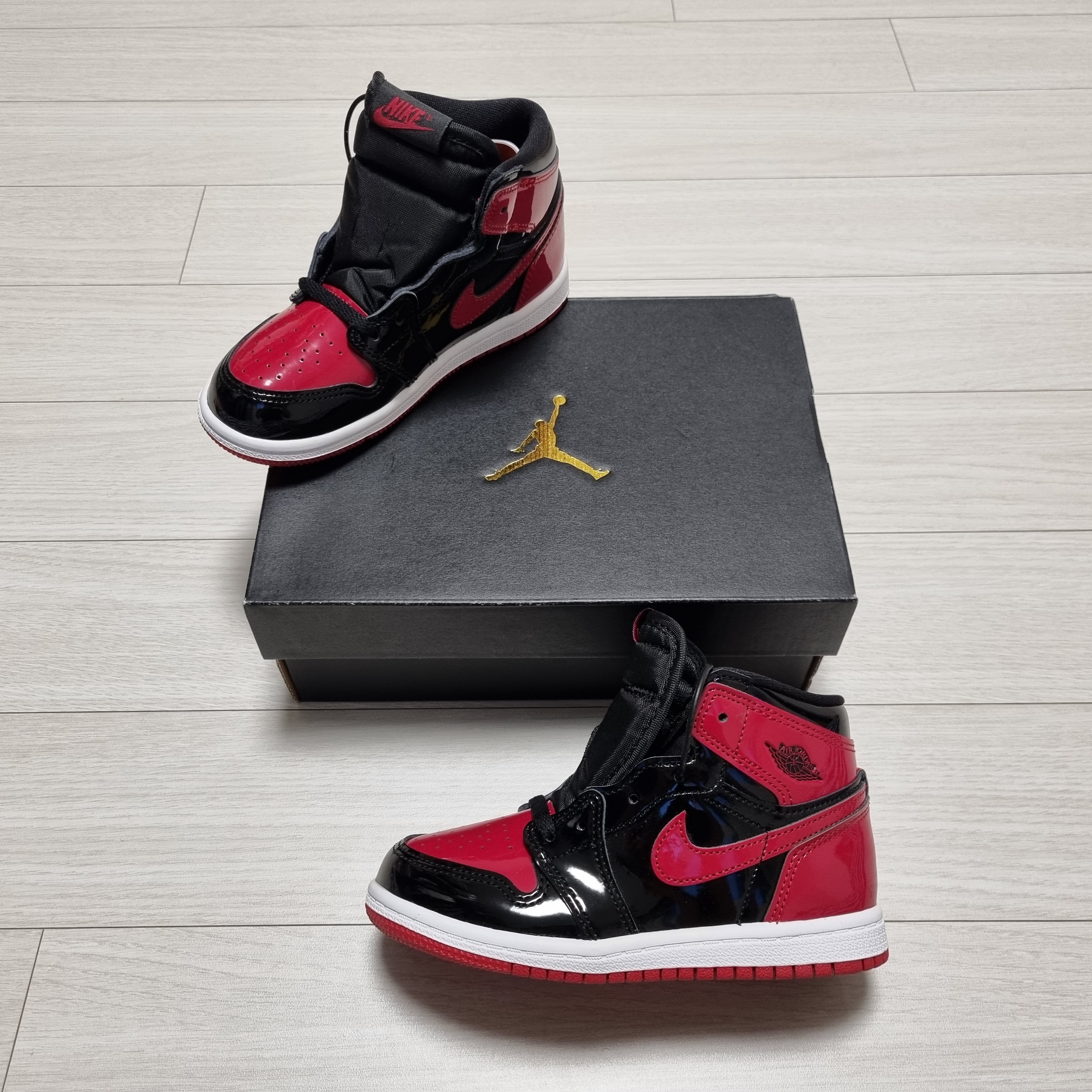 (TD) Jordan 1 Retro High OG Patent Bred 착용 스타일 - 1