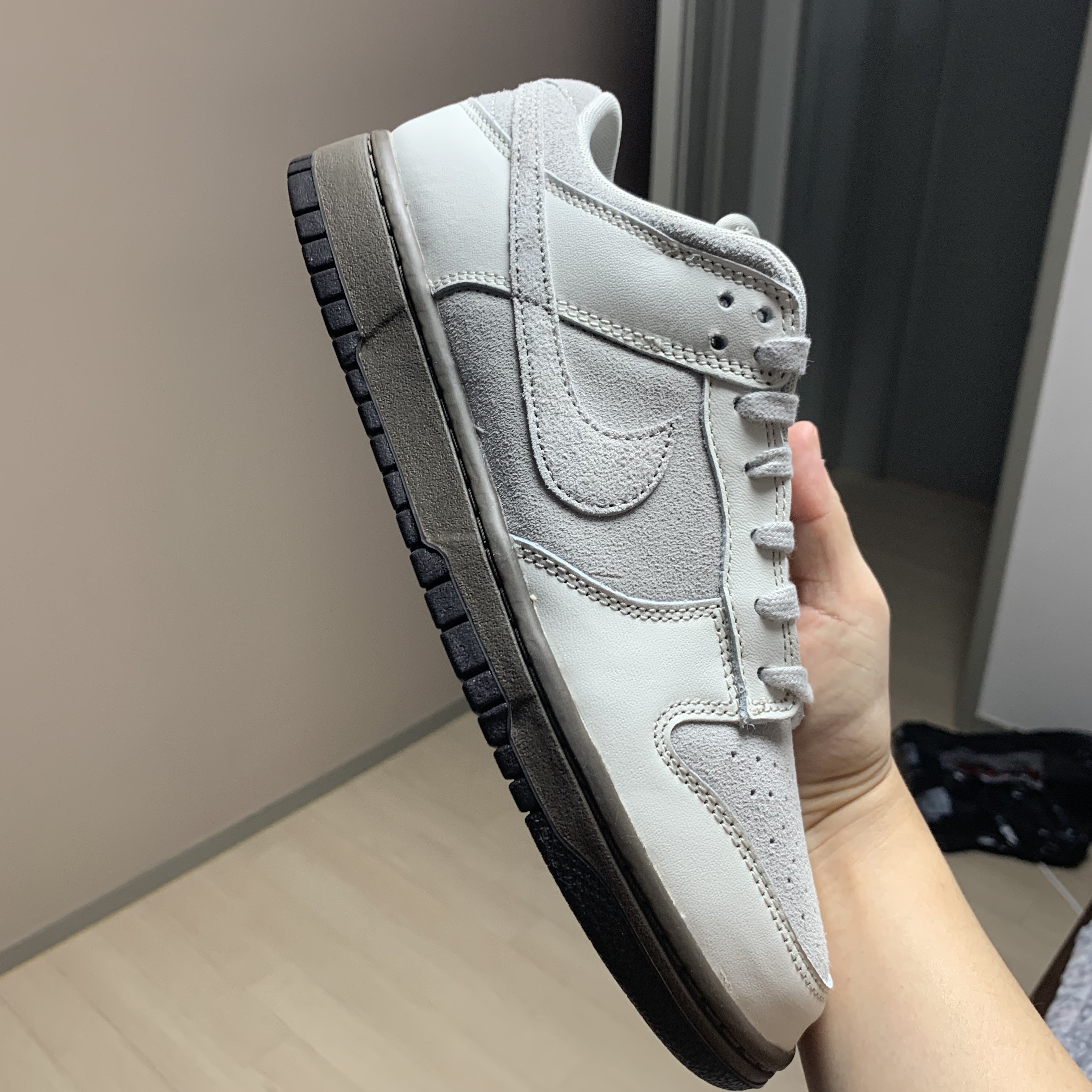Nike Dunk Low Ironstone Phantom 착용 스타일 - 3