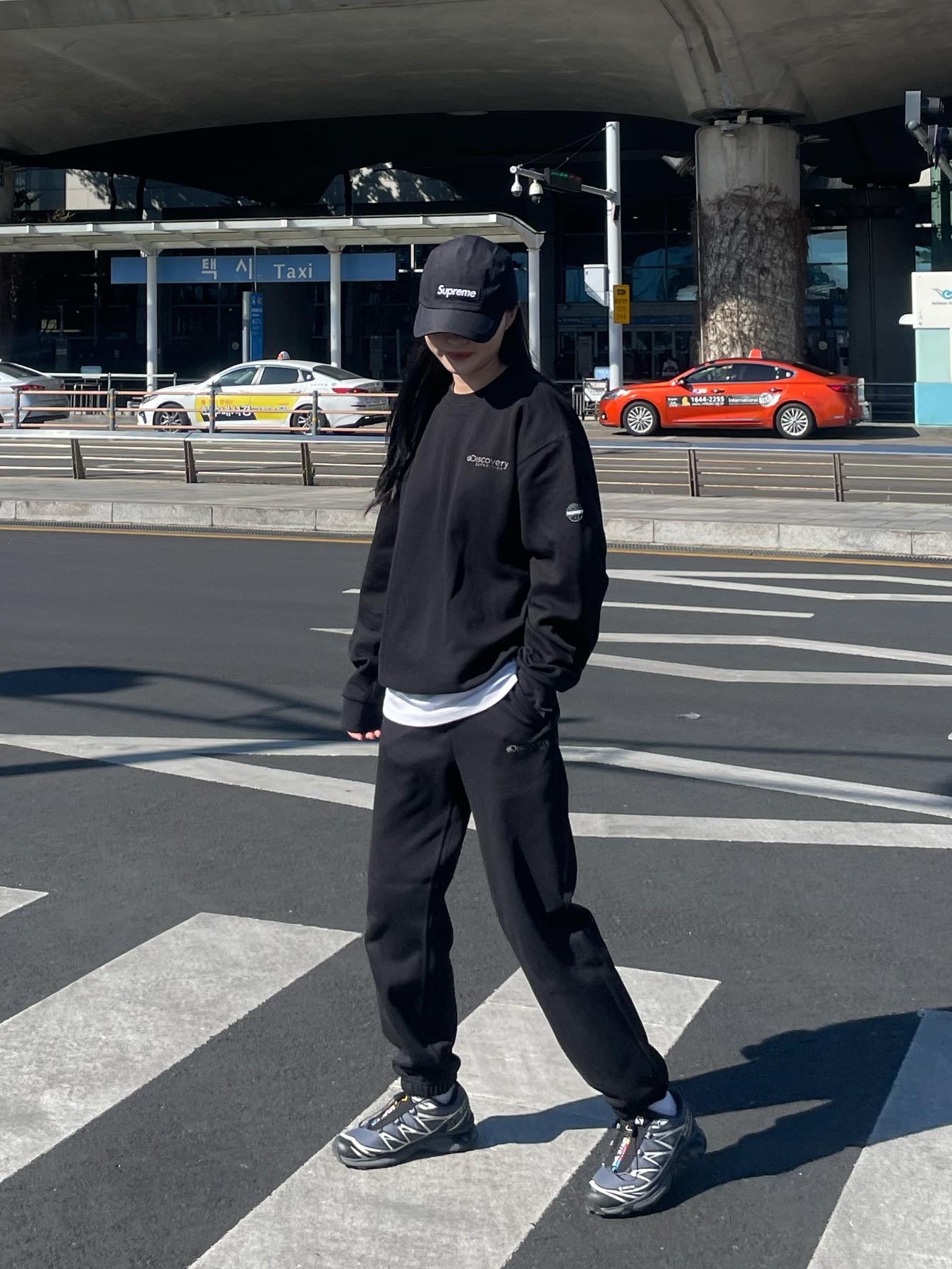 Supreme Gore-Tex Camp Cap Black - 22FW, Salomon XT-6 Gore-Tex Black Ebony 착용 스타일 - 1
