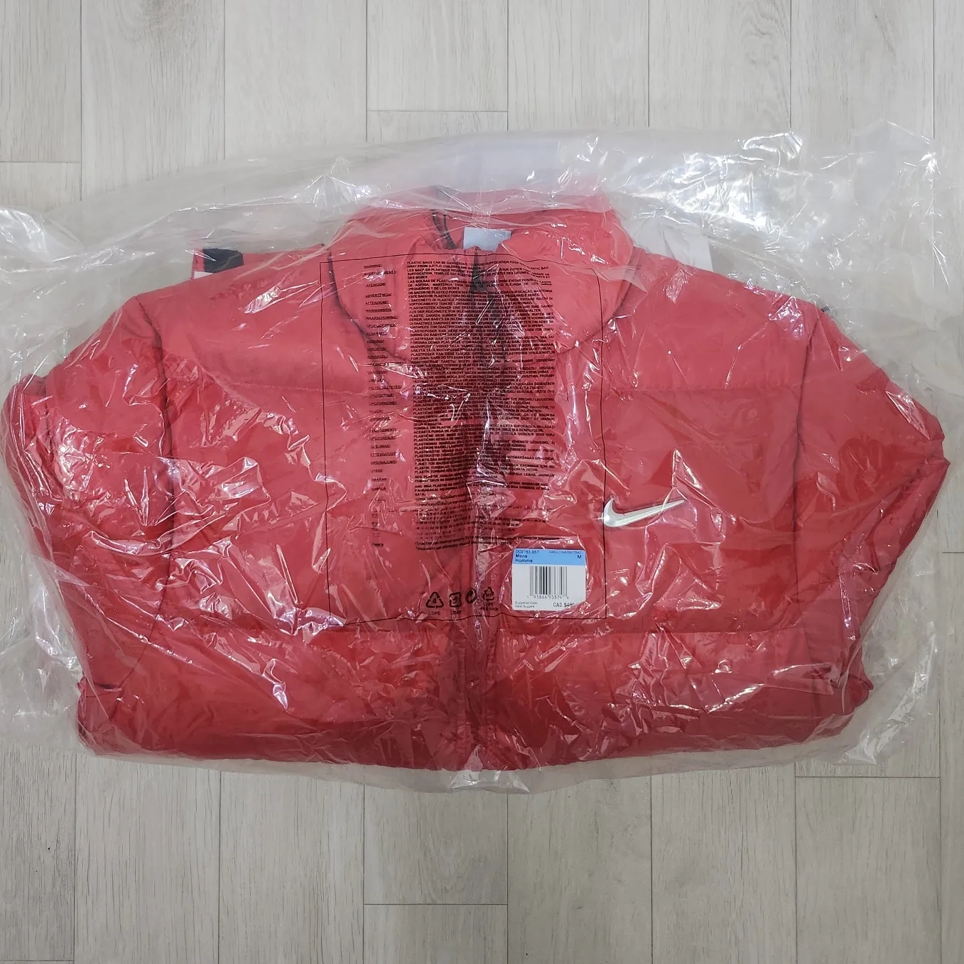 Nike x Drake Nocta Sunset Puffer Jacket Red 착용 스타일 - 3