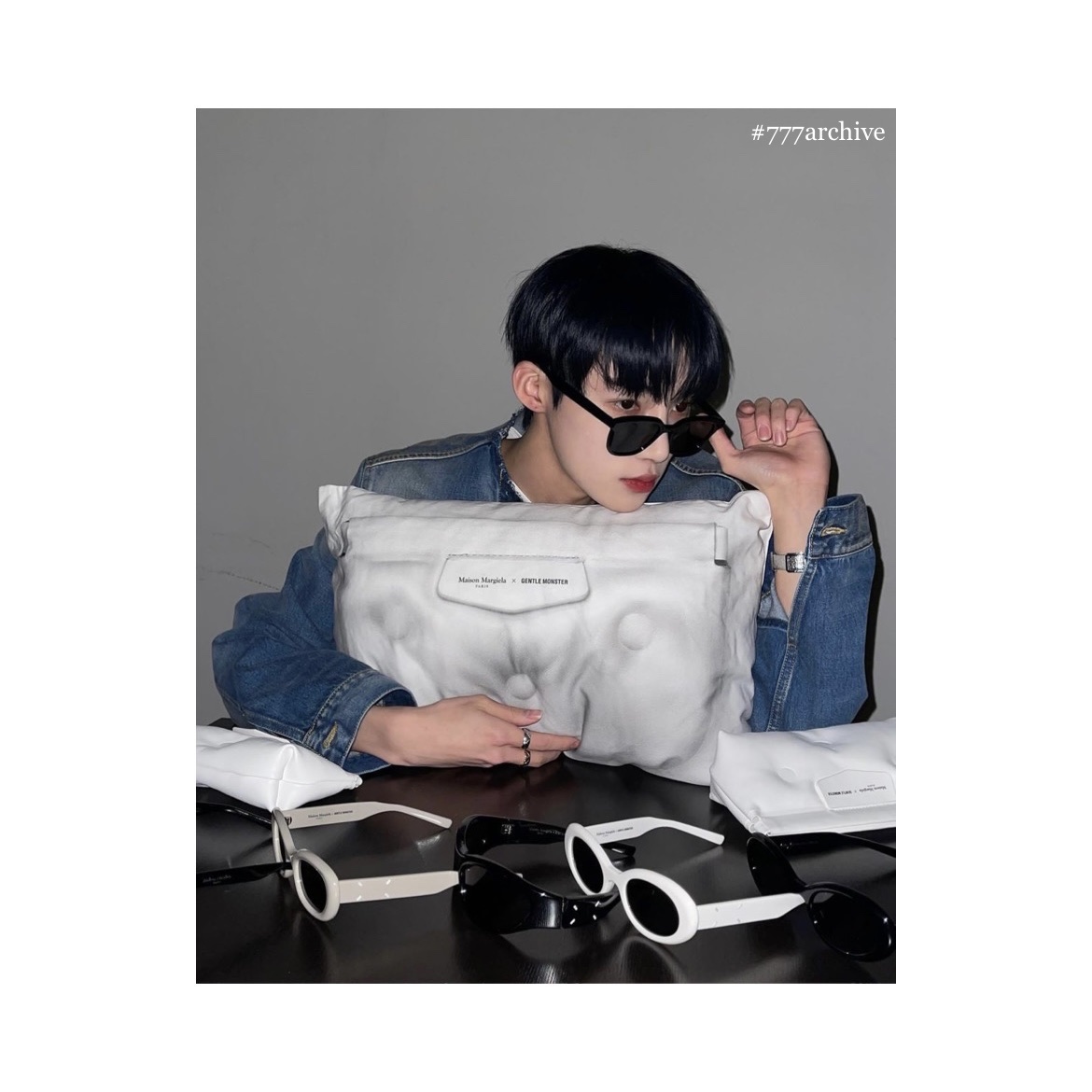 Gentle Monster x Maison Margiela MM005 White Black, Gentle Monster x Maison Margiela MM004 Black Black 착용 스타일 - 3
