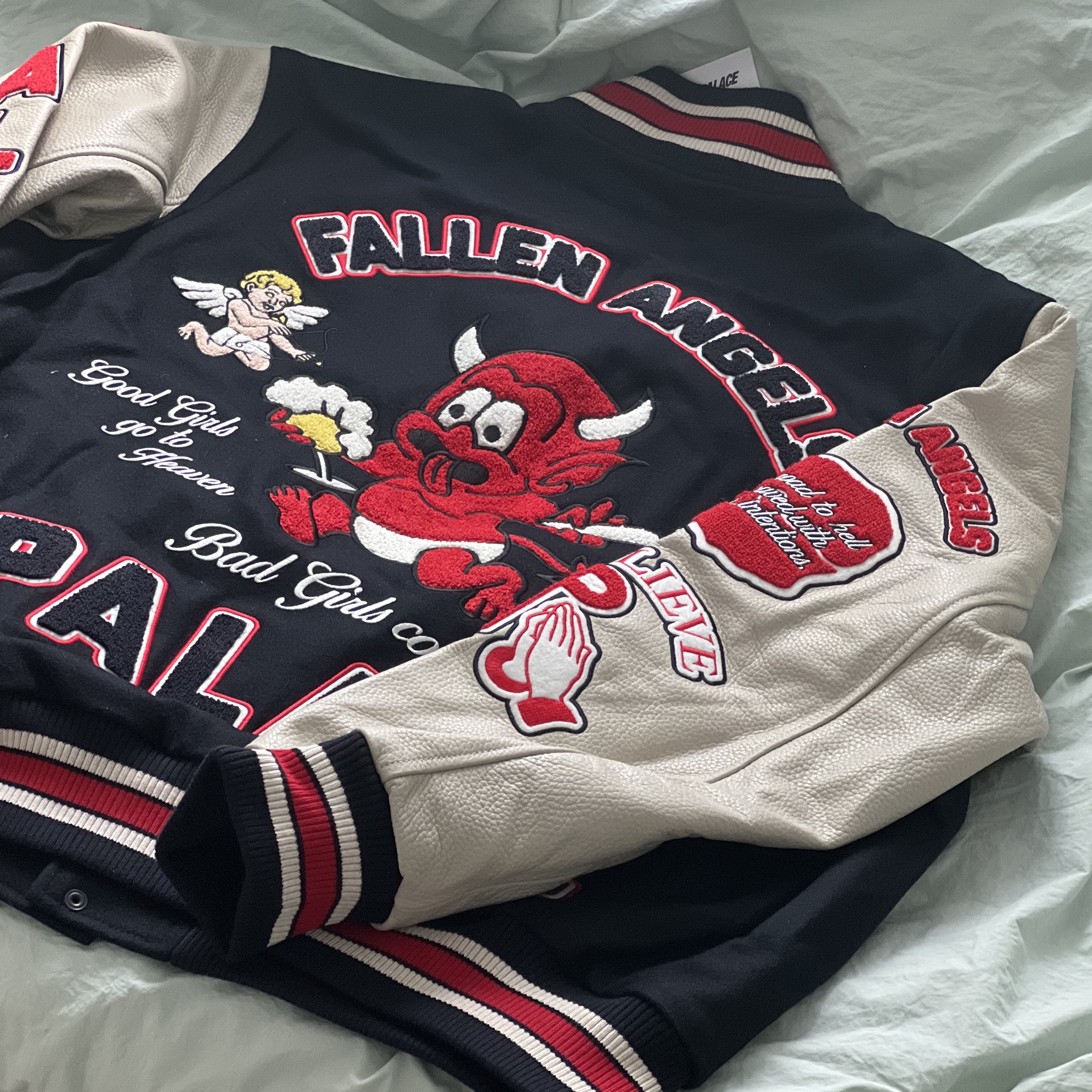 Palace Fallen Angels Varsity Jacket Navy - 23SS 착용 스타일 - 1