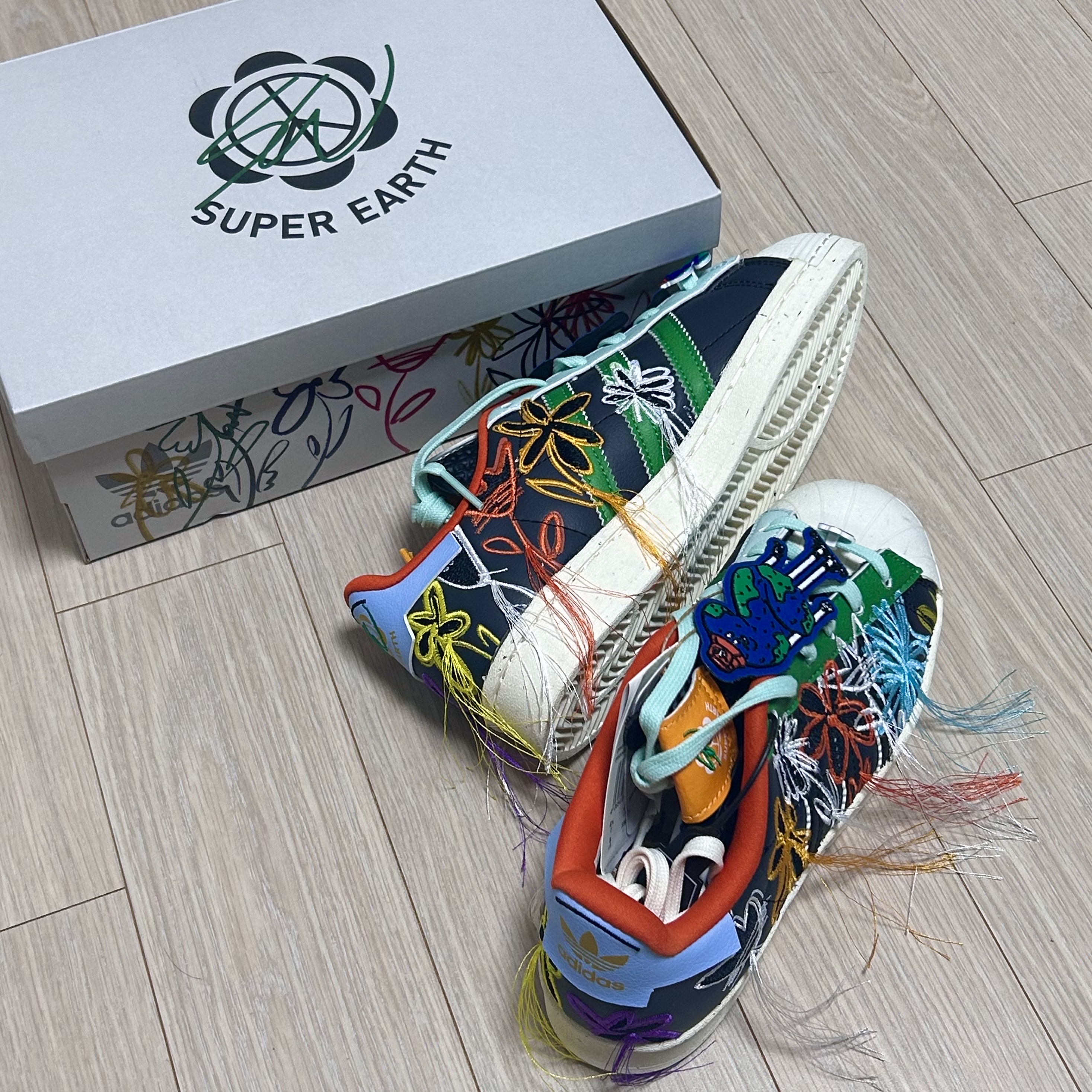 Adidas x Sean Wotherspoon Superstar Superearth Black 착용 스타일