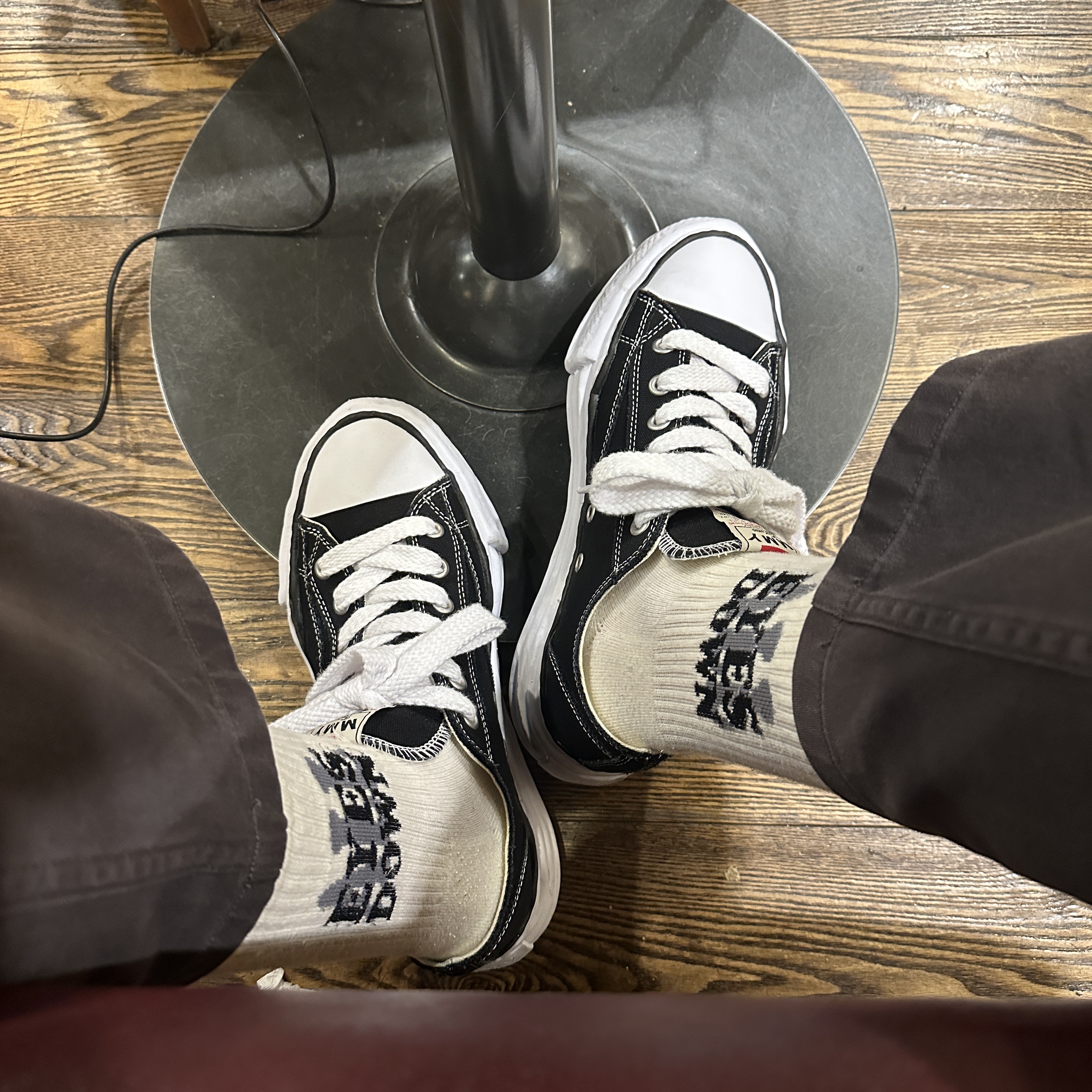 Maison Mihara Yasuhiro Peterson OG Sole Canvas Low Sneakers Black 착용 스타일 - 1