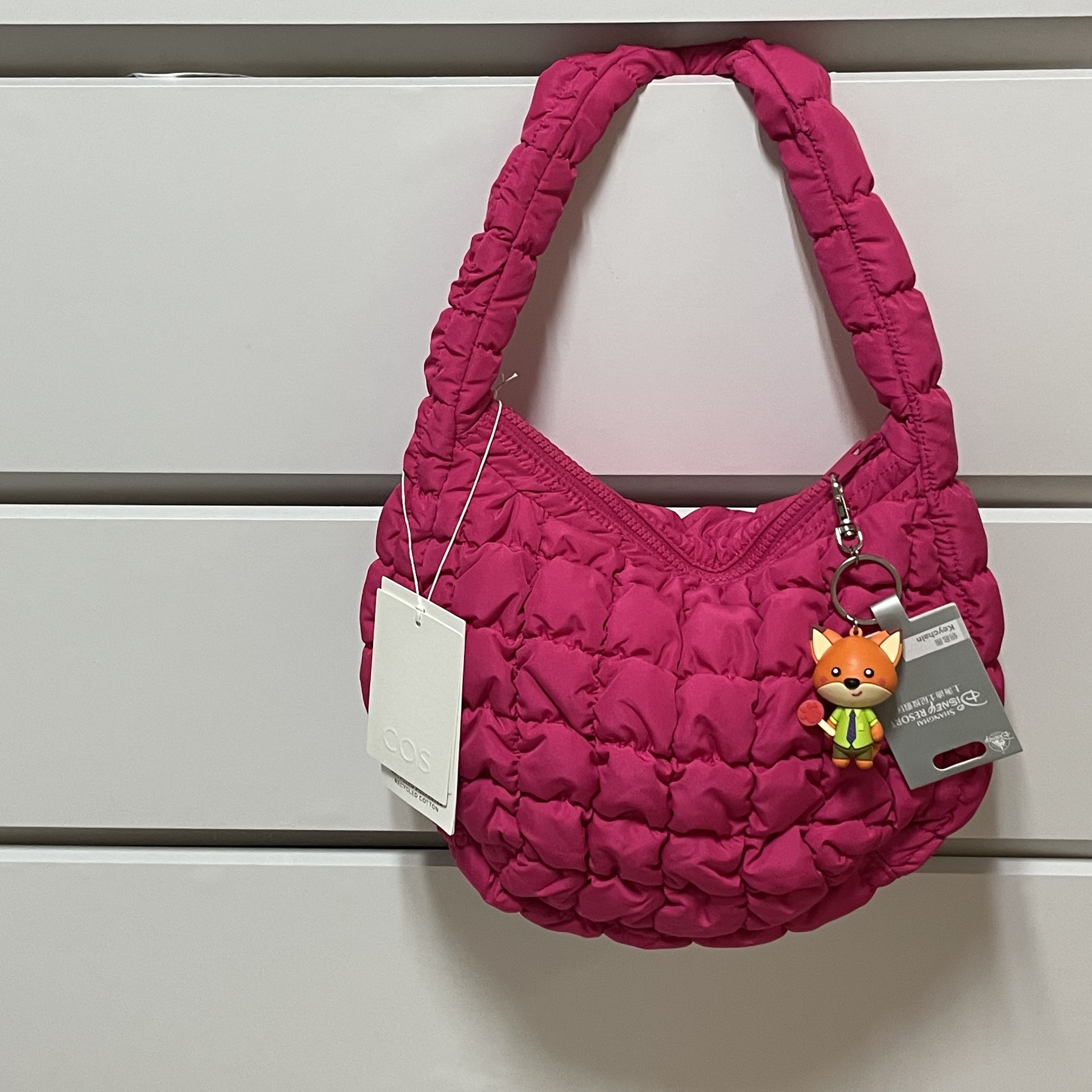 COS Quilted Mini Bag Pink 착용 스타일