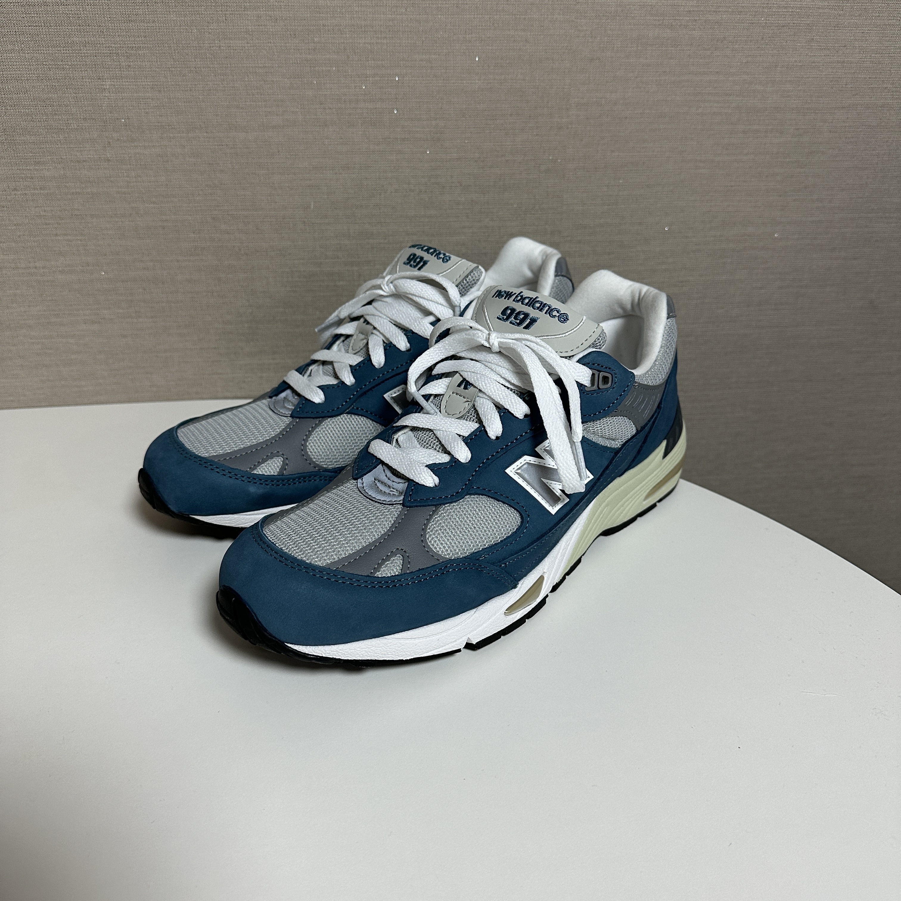 New Balance 991 Made in UK Blue Grey 착용 스타일 - 4