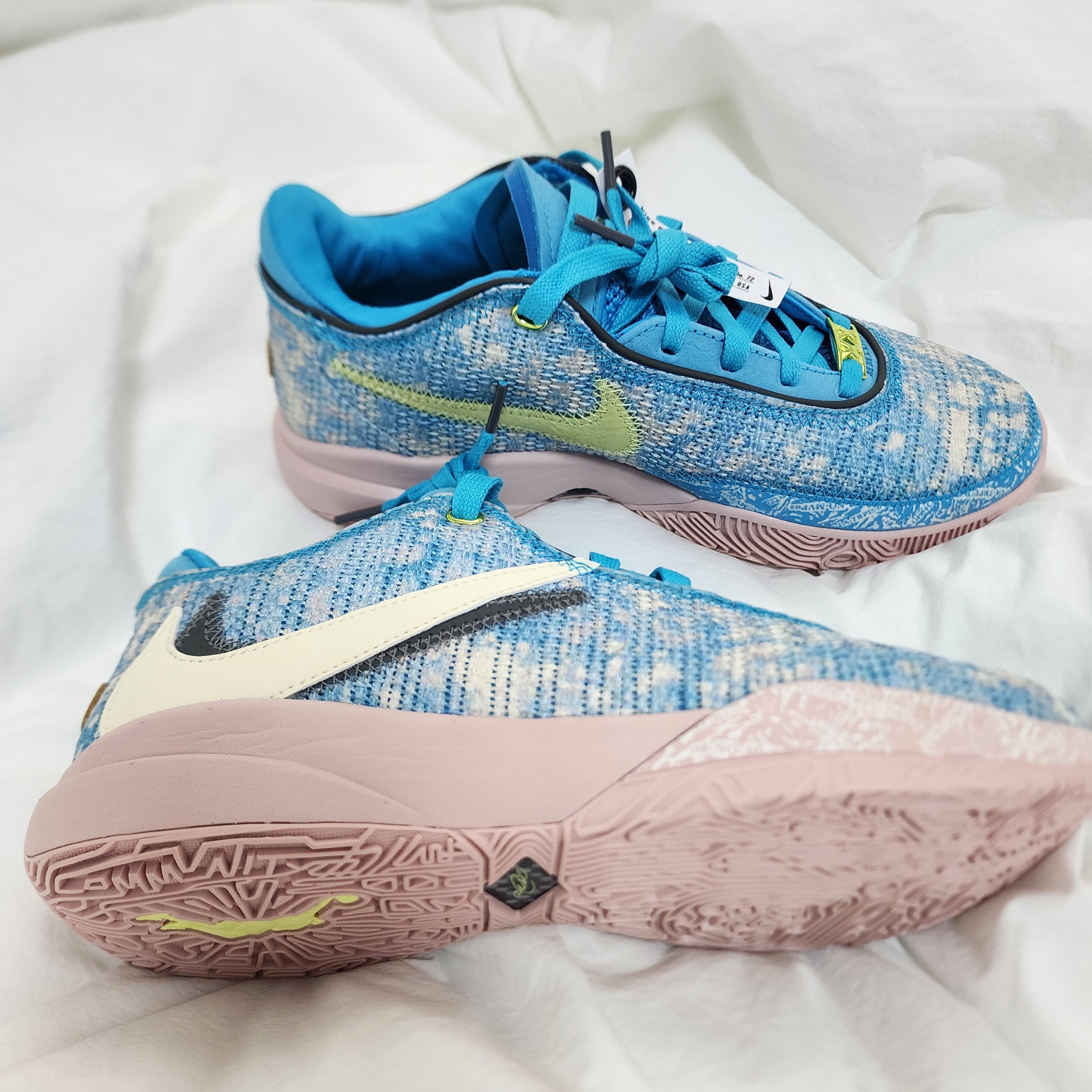 Nike LeBron XX ASW EP Blue Lightning Coconut Milk 착용 스타일 - 3