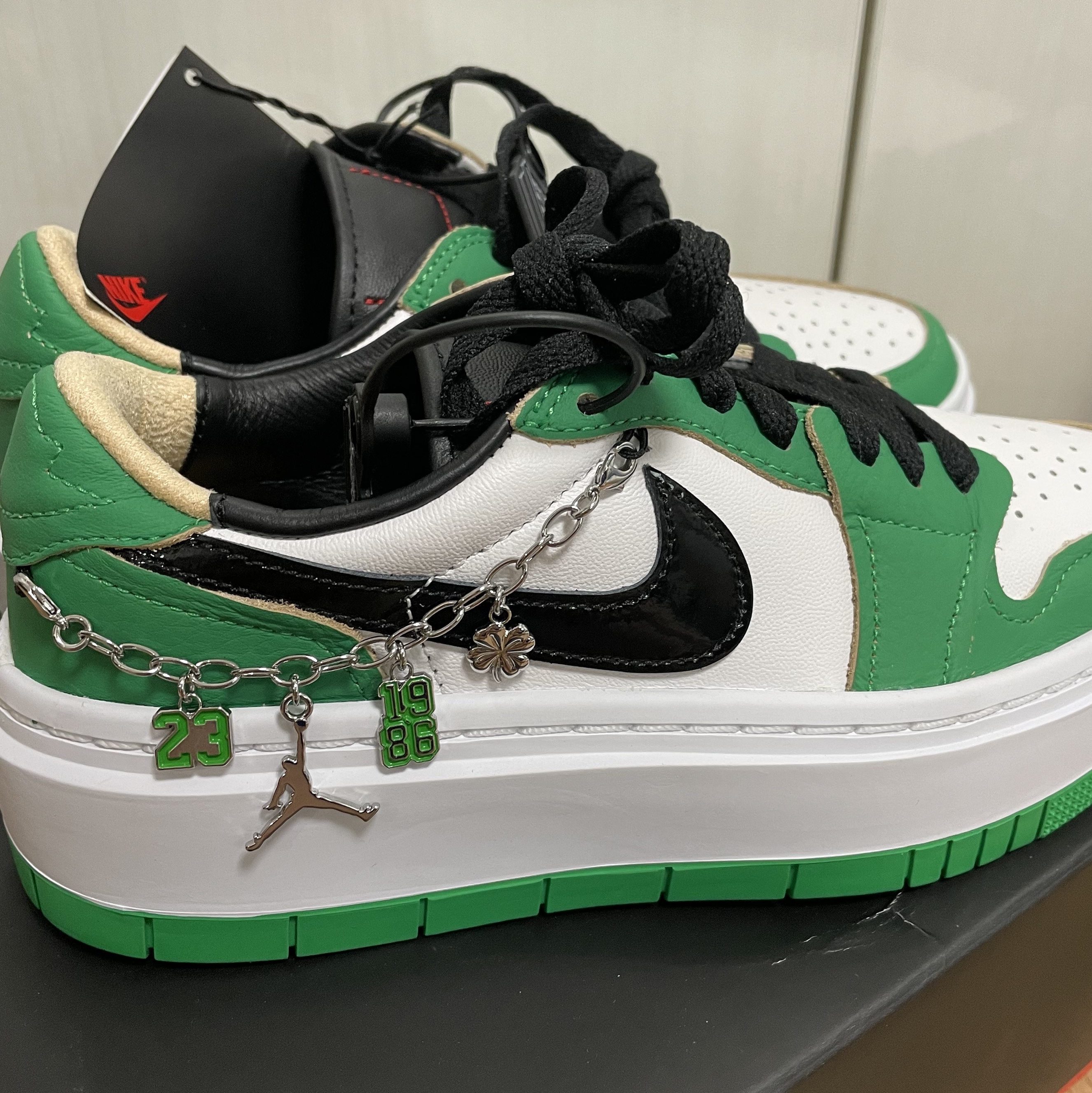 (W) Jordan 1 Elevate Low SE Lucky Green 착용 스타일
