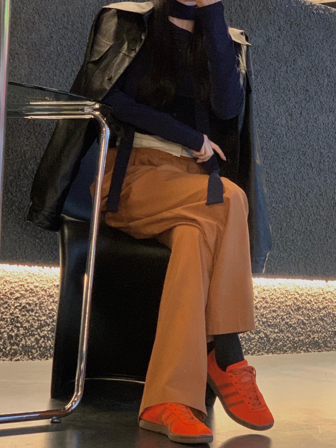 Adidas Tobacco Gruen Collegiate Orange 착용 스타일 - 3