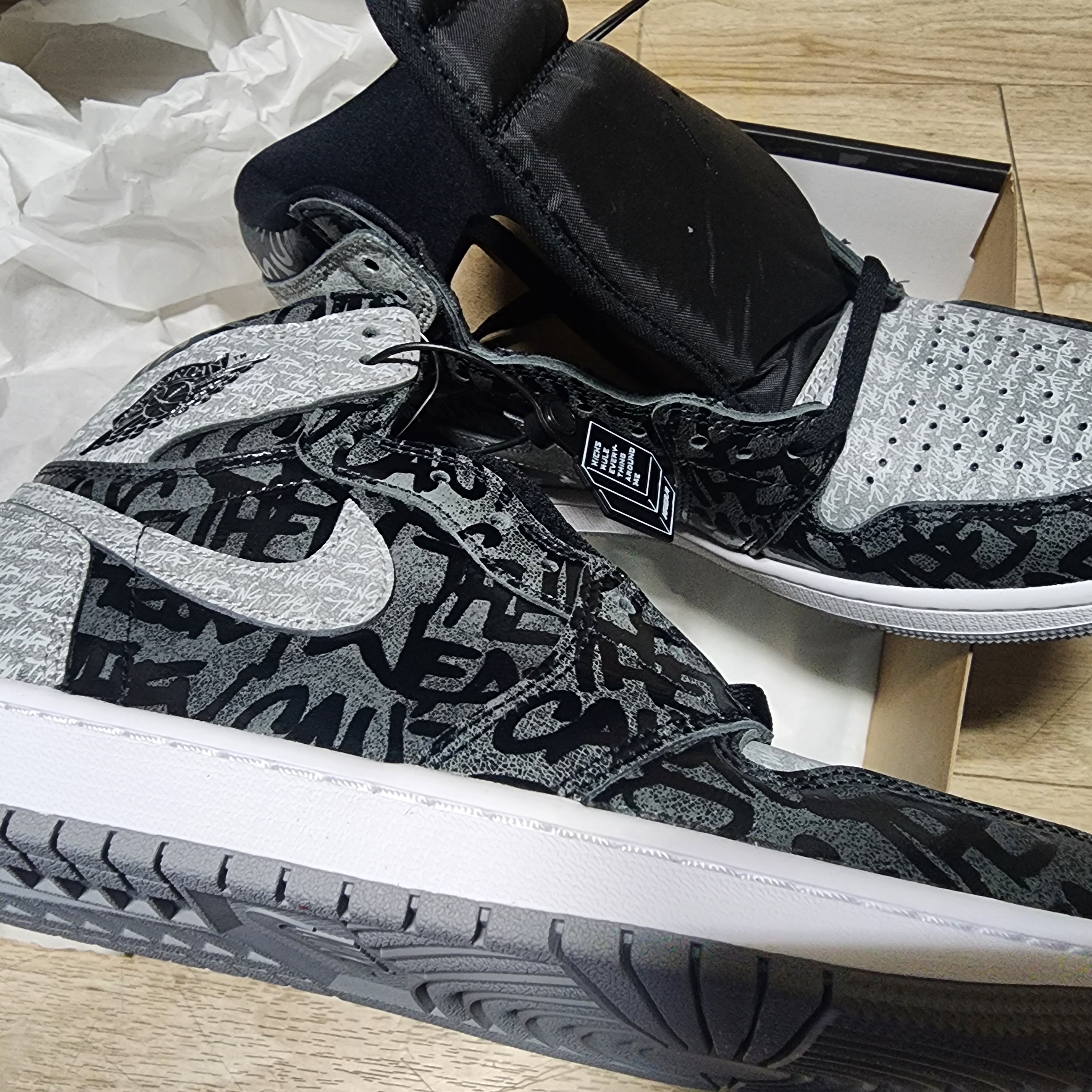 Jordan 1 Retro High OG Rebellionaire 착용 스타일 - 1