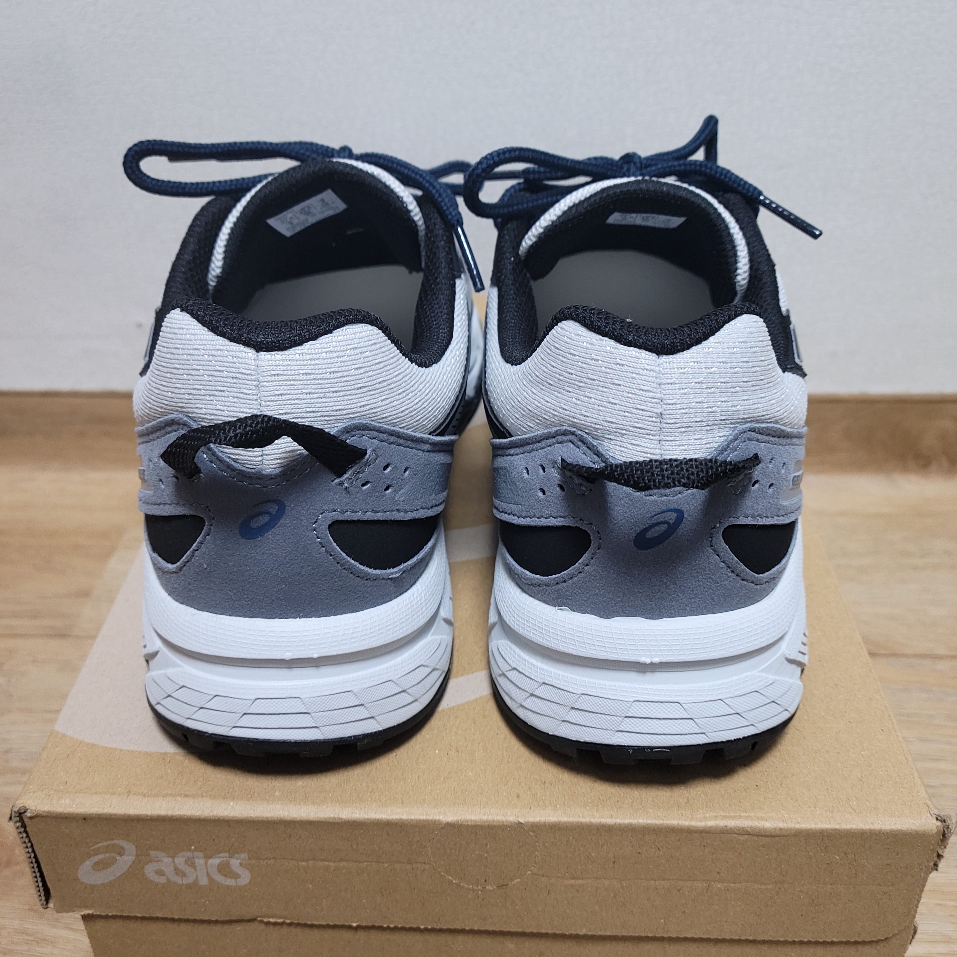 Asics Gel-Venture 6 SPS Glacier Grey 착용 스타일 - 3