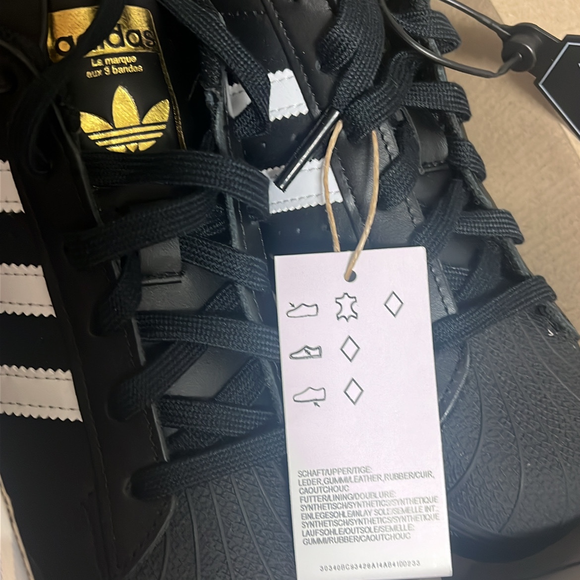 (J) Adidas Superstar Black White 착용 스타일
