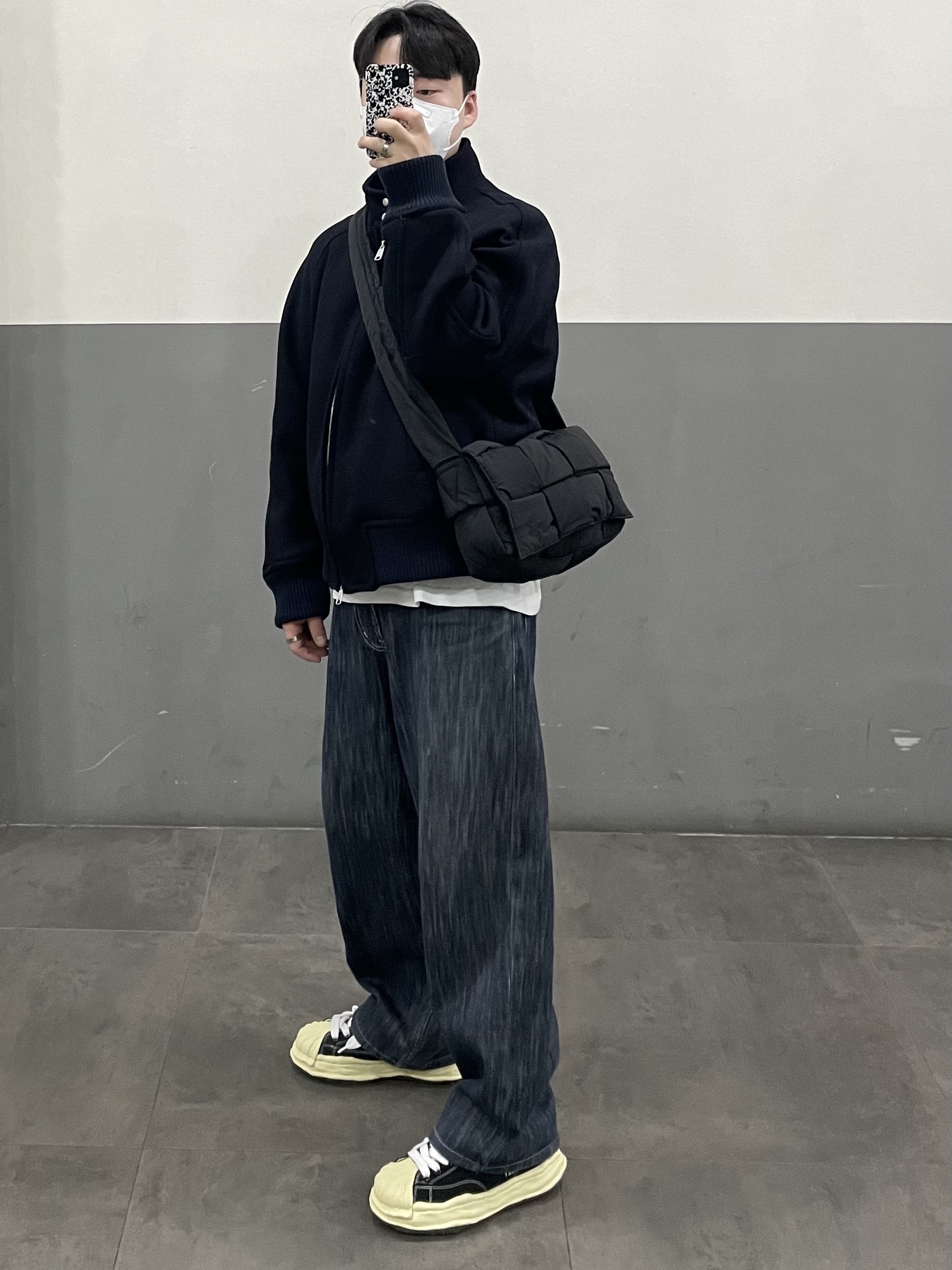 Bottega Veneta Padded Tech Cassette Black, Maison Mihara Yasuhiro Blakey VL OG Sole Canvas Low-top Sneakers Black 착용 스타일