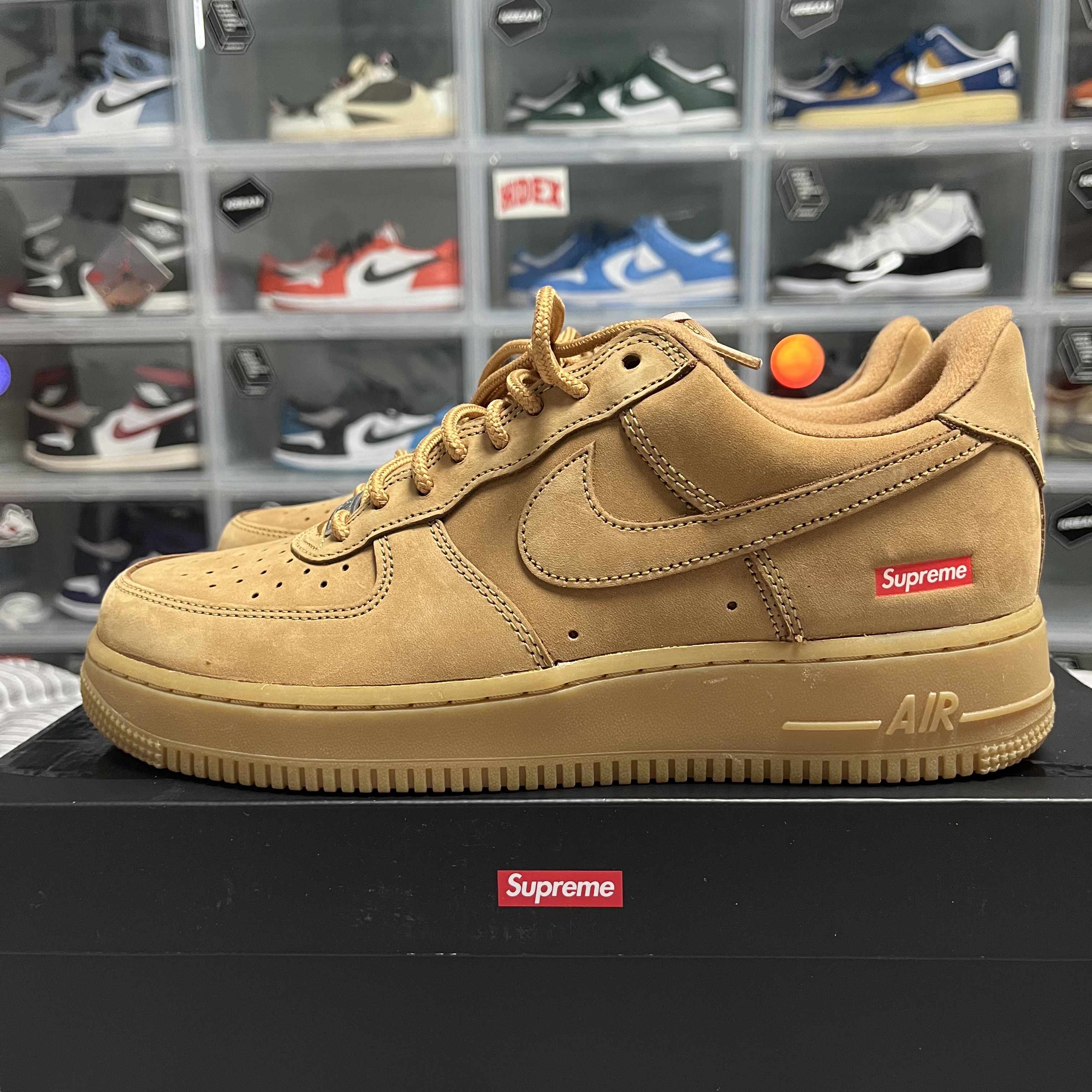 Nike x Supreme Air Force 1 Low Flax 착용 스타일 - 2