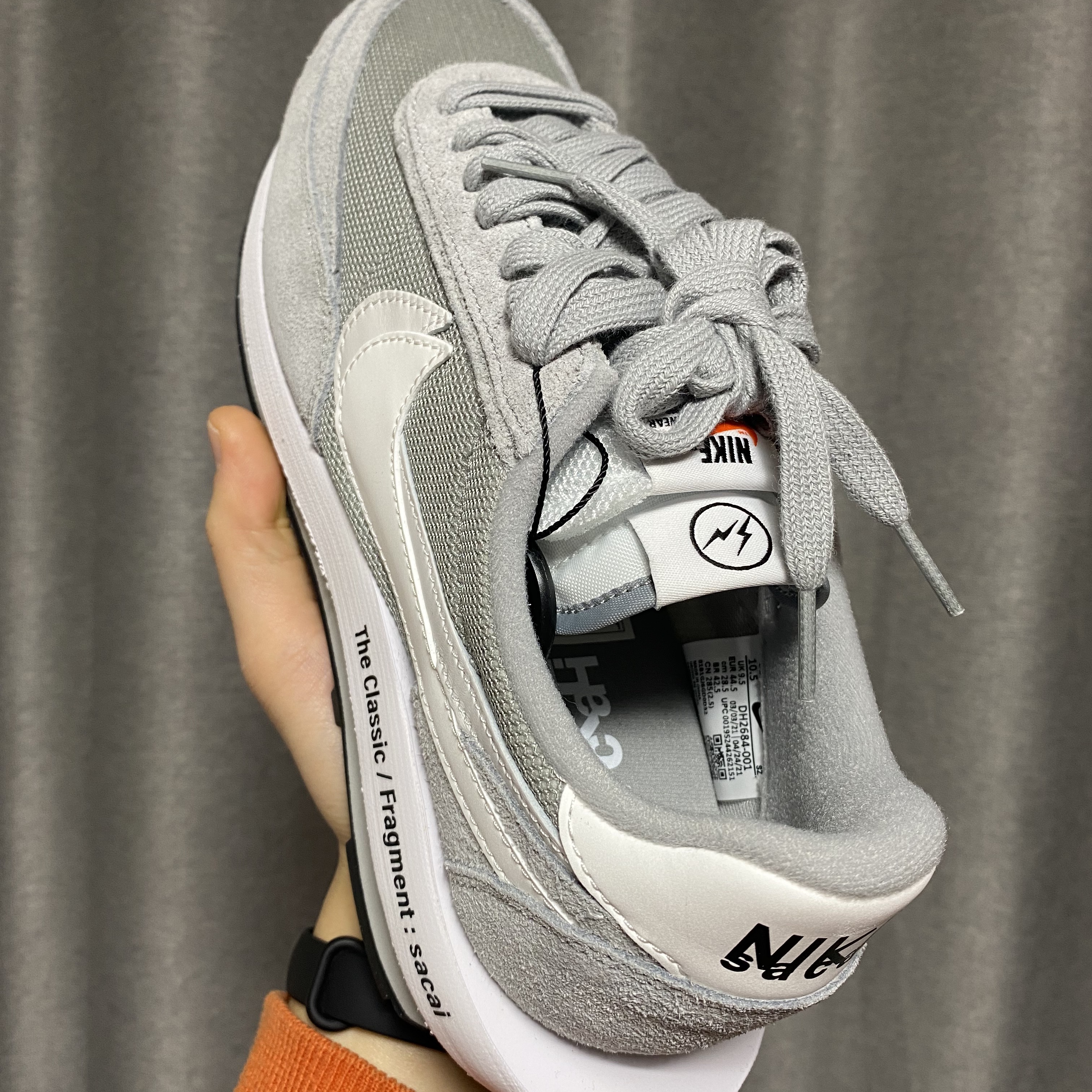 Nike x Sacai x Fragment LDWaffle Light Smoke Grey 착용 스타일 - 3