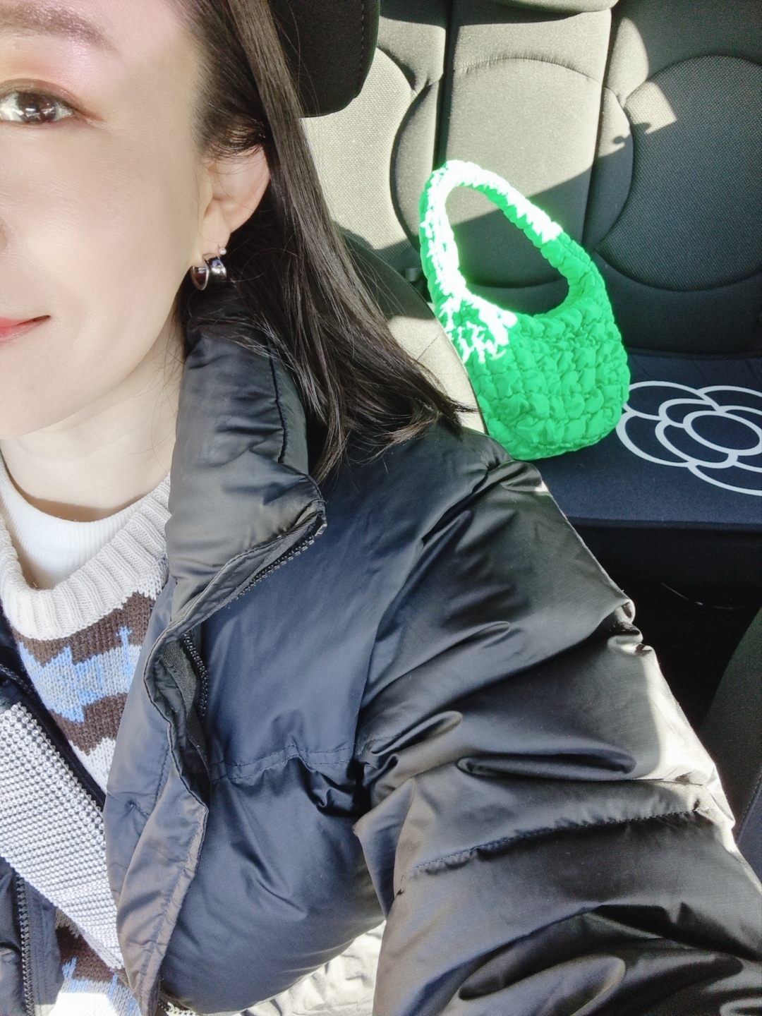 COS Quilted Mini Bag Bright Green, Jordan 1 Retro High OG Chicago 2022 착용 스타일 - 5