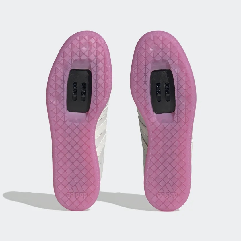 Adidas Velosamba Vegan Cycling Off White Lucid Fuchsia 착용 스타일 - 4