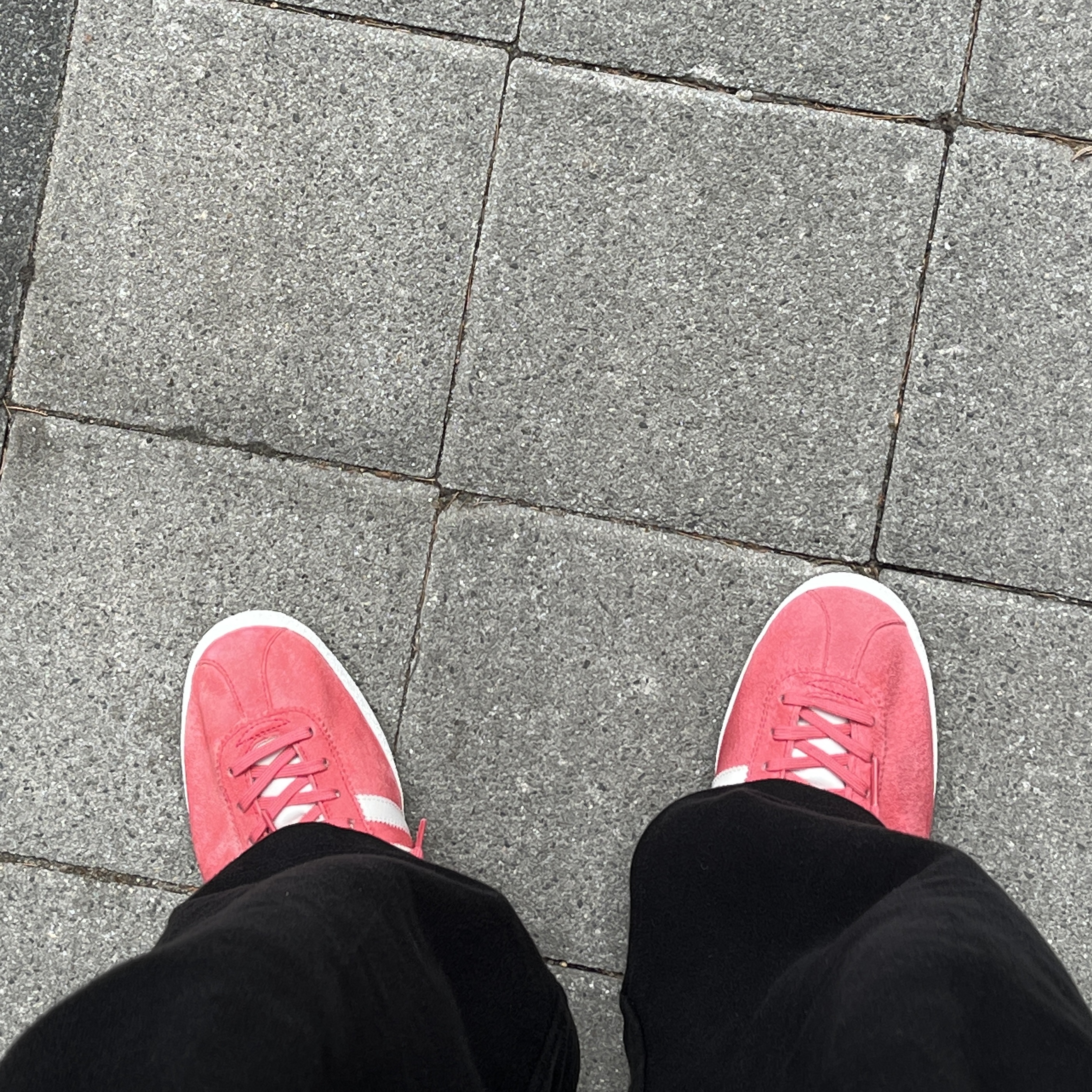 (W) Adidas Gazelle OG Super Pink 착용 스타일 - 1