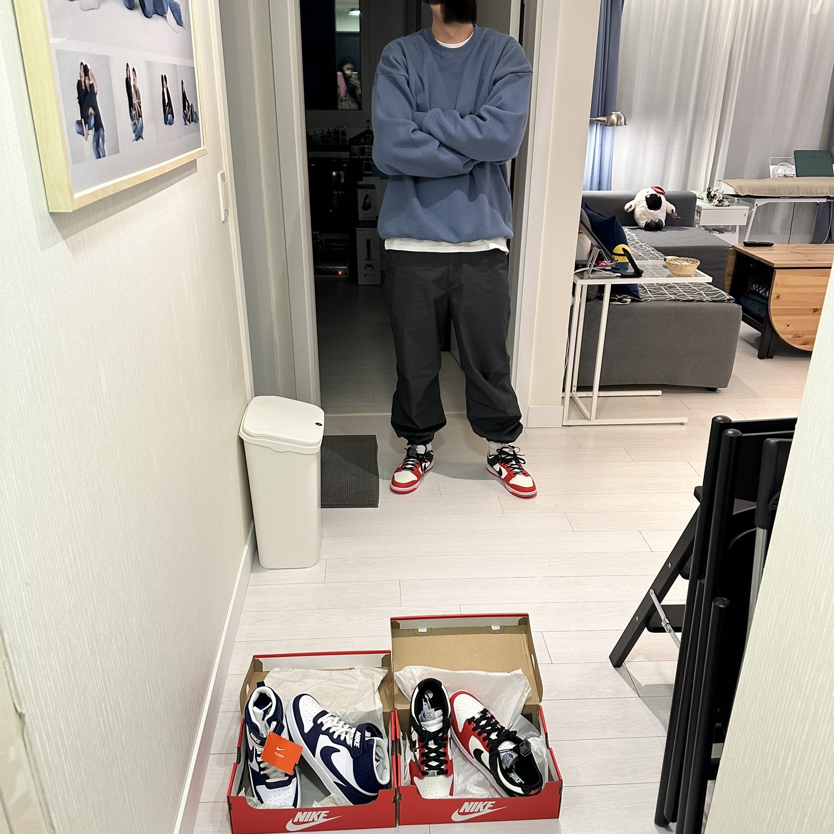 Nike x NBA Dunk Low Retro EMB Black and Chile Red 착용 스타일