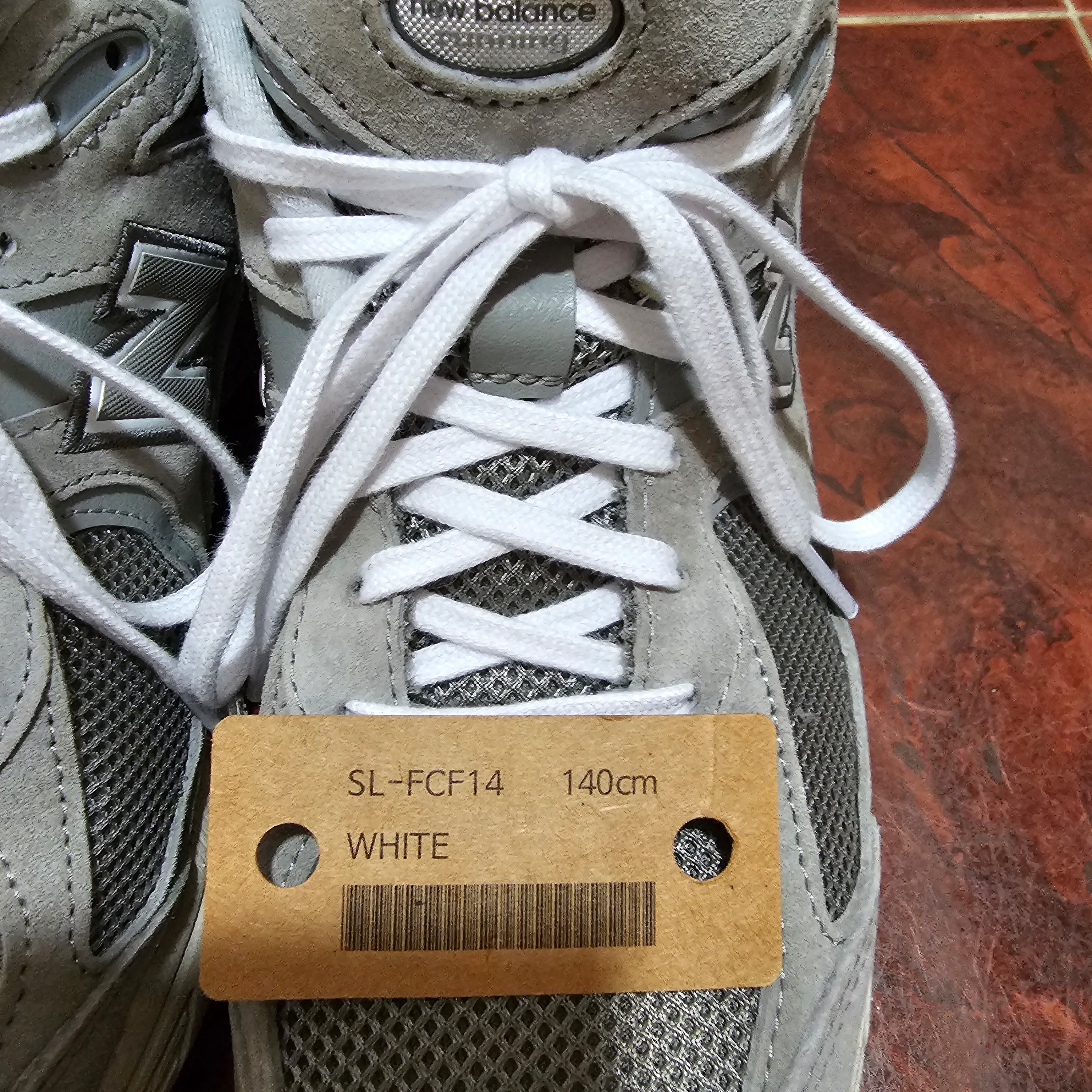 New Balance 2002R Grey 착용 스타일 - 2