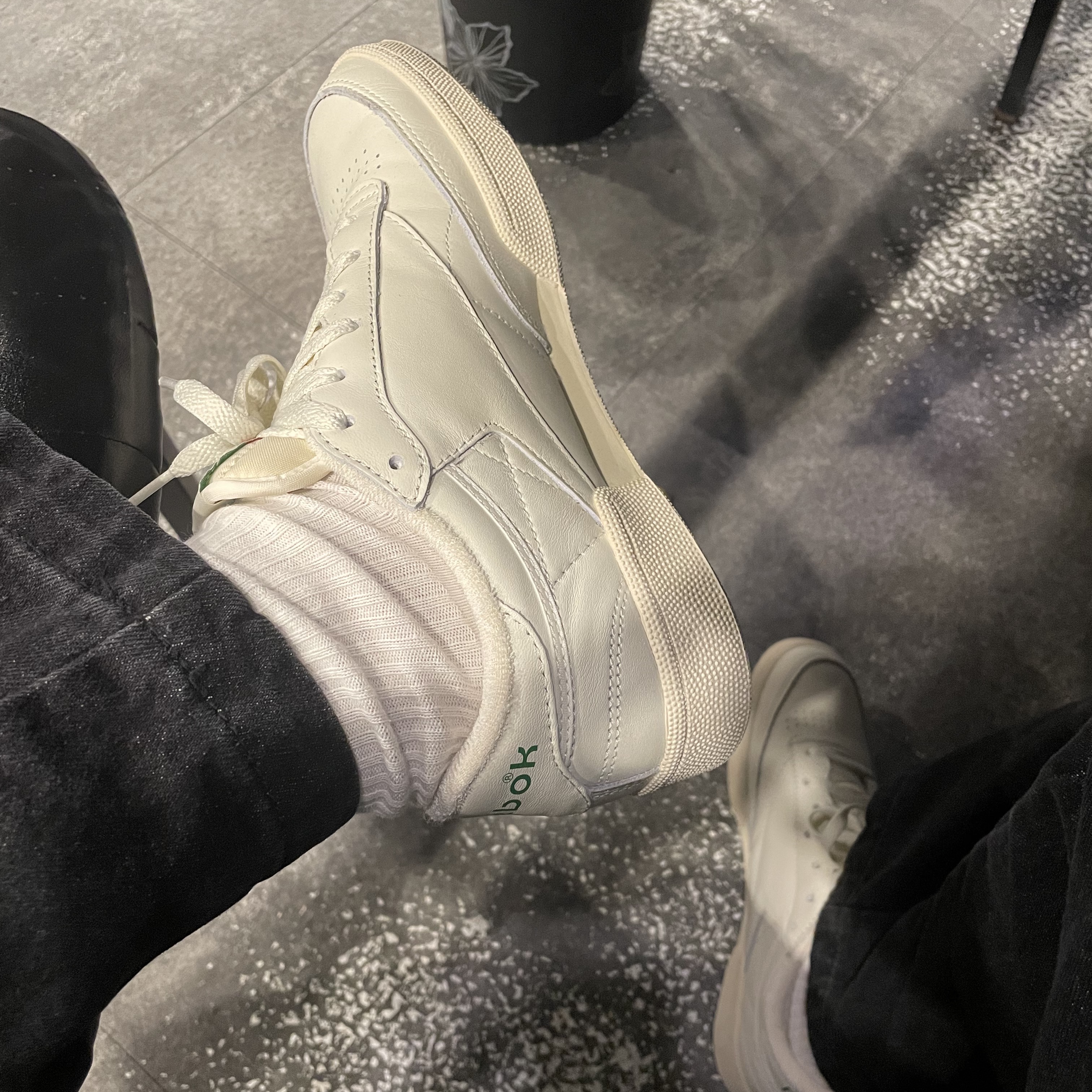 Reebok Club C 85 Vintage Chalk Green 착용 스타일