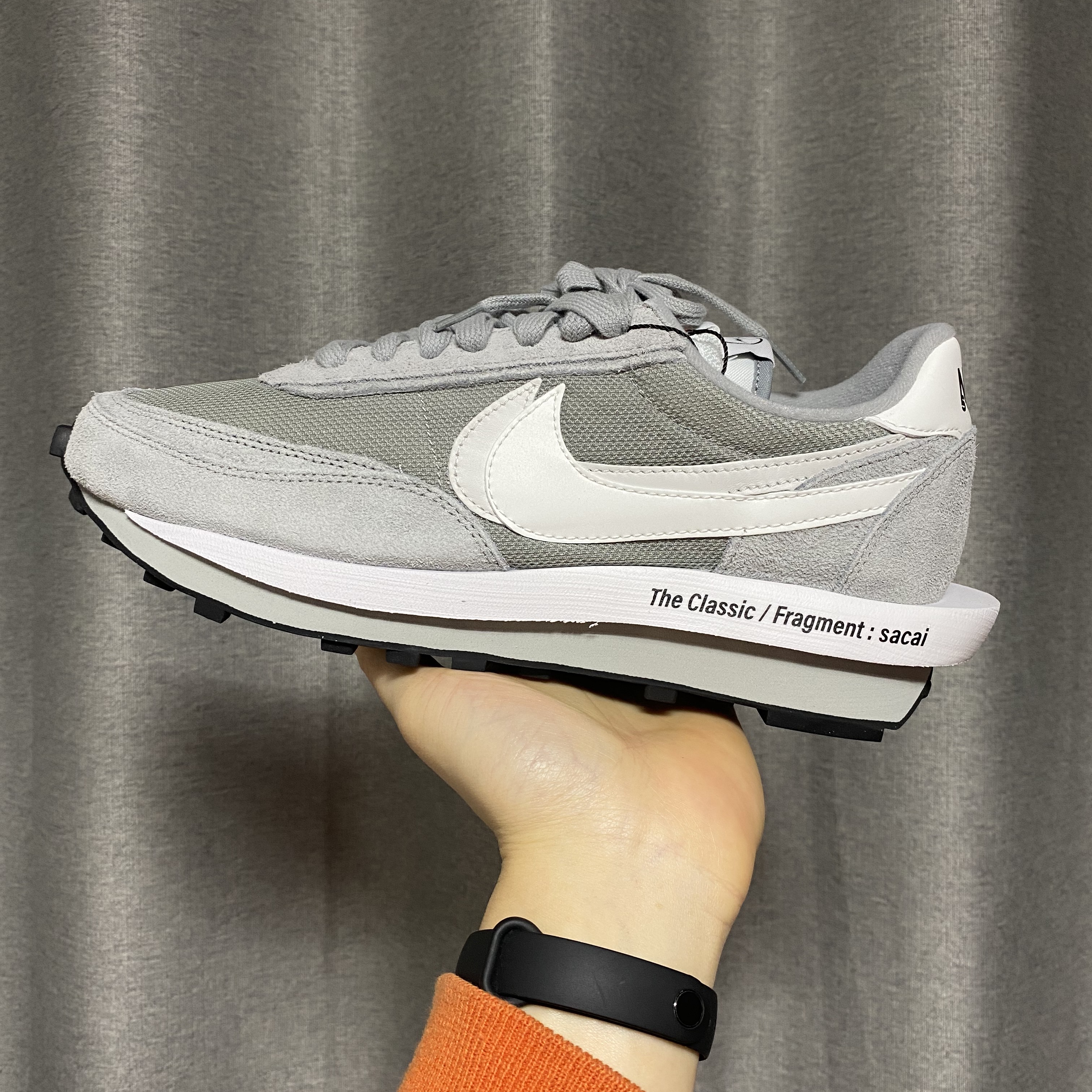 Nike x Sacai x Fragment LDWaffle Light Smoke Grey 착용 스타일 - 1