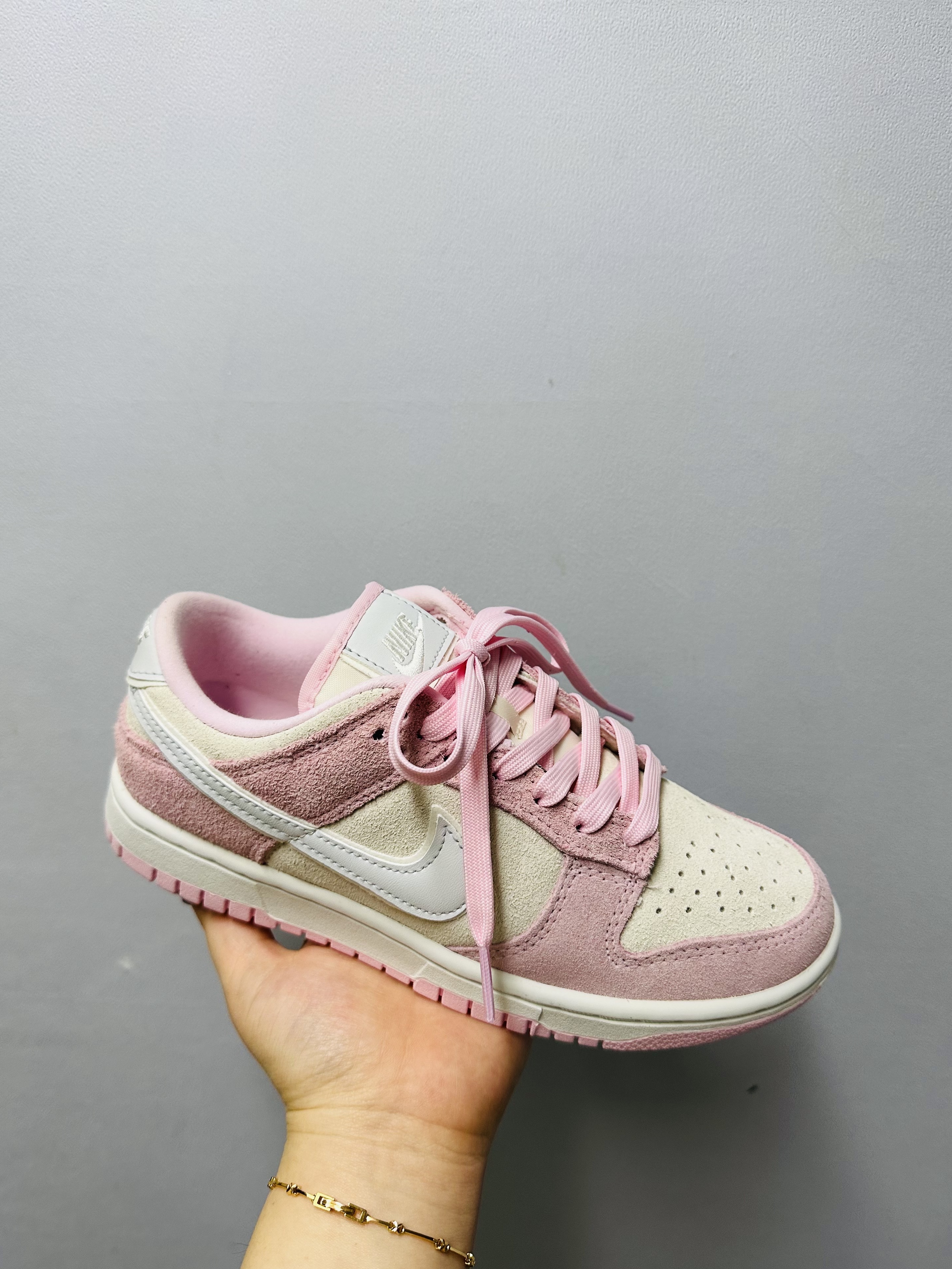 (W) Nike Dunk Low LX Pink Foam 착용 스타일 - 2