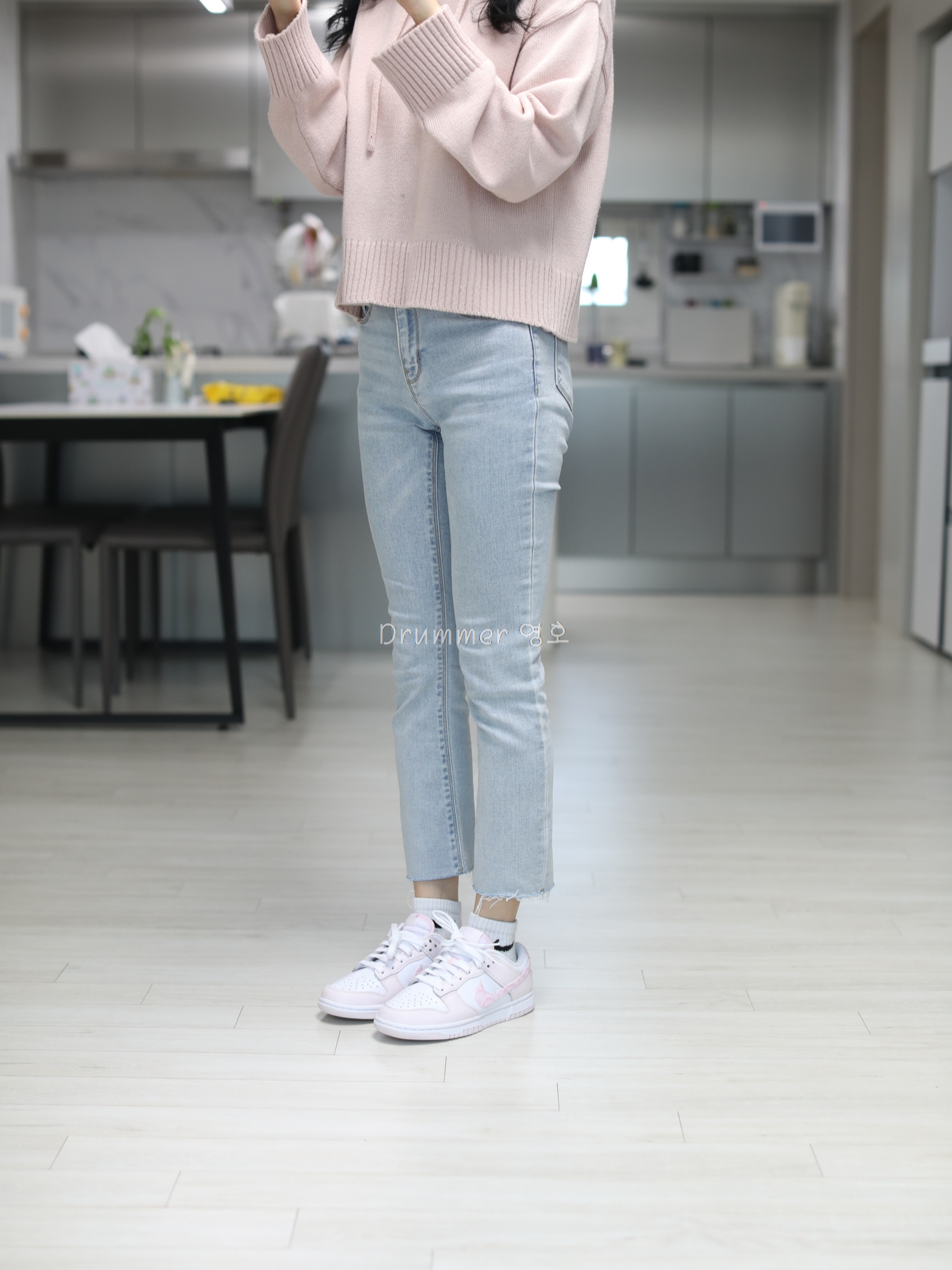 (W) Nike Dunk Low Pearl Pink 착용 스타일 - 1
