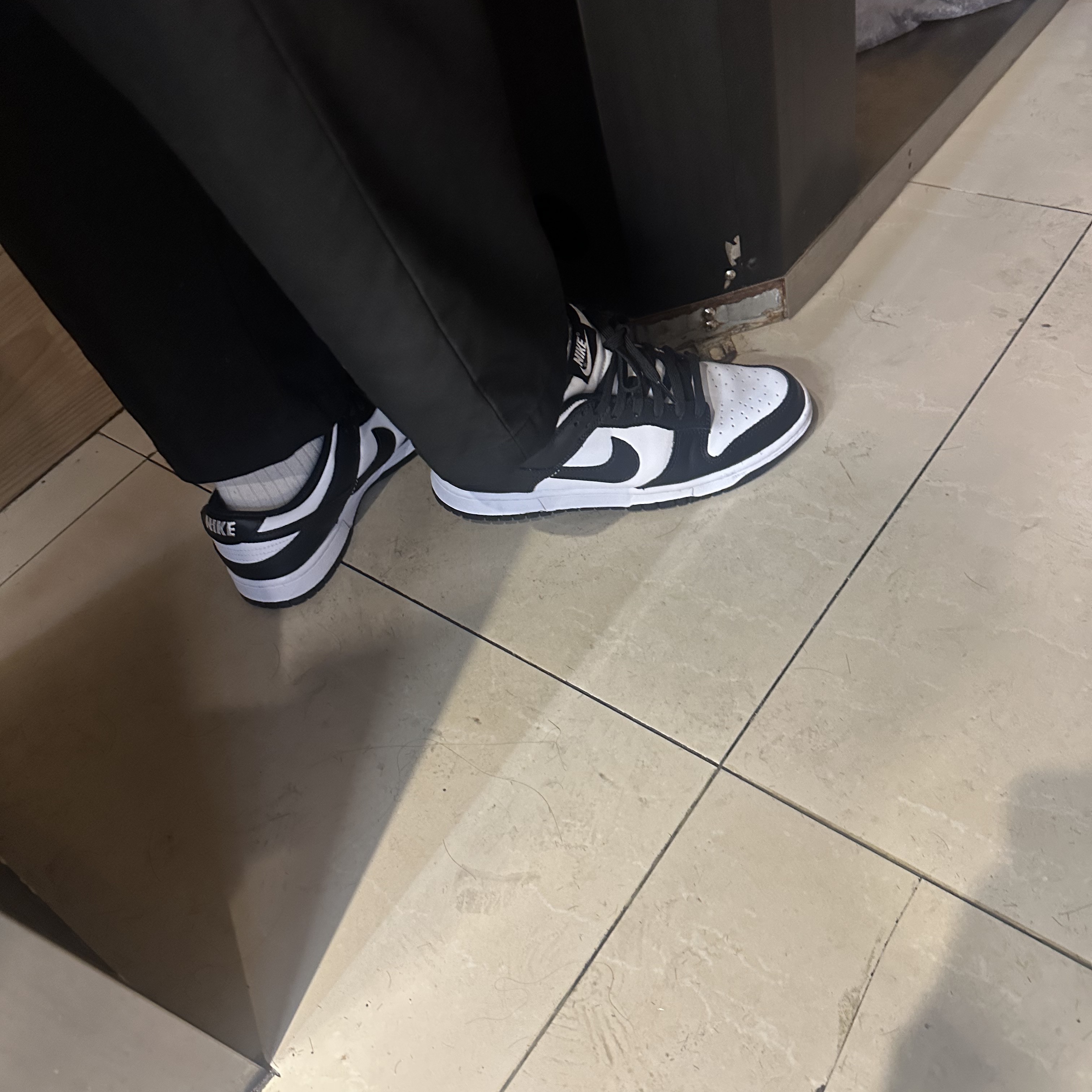 Nike Dunk Low Retro Black 착용 스타일