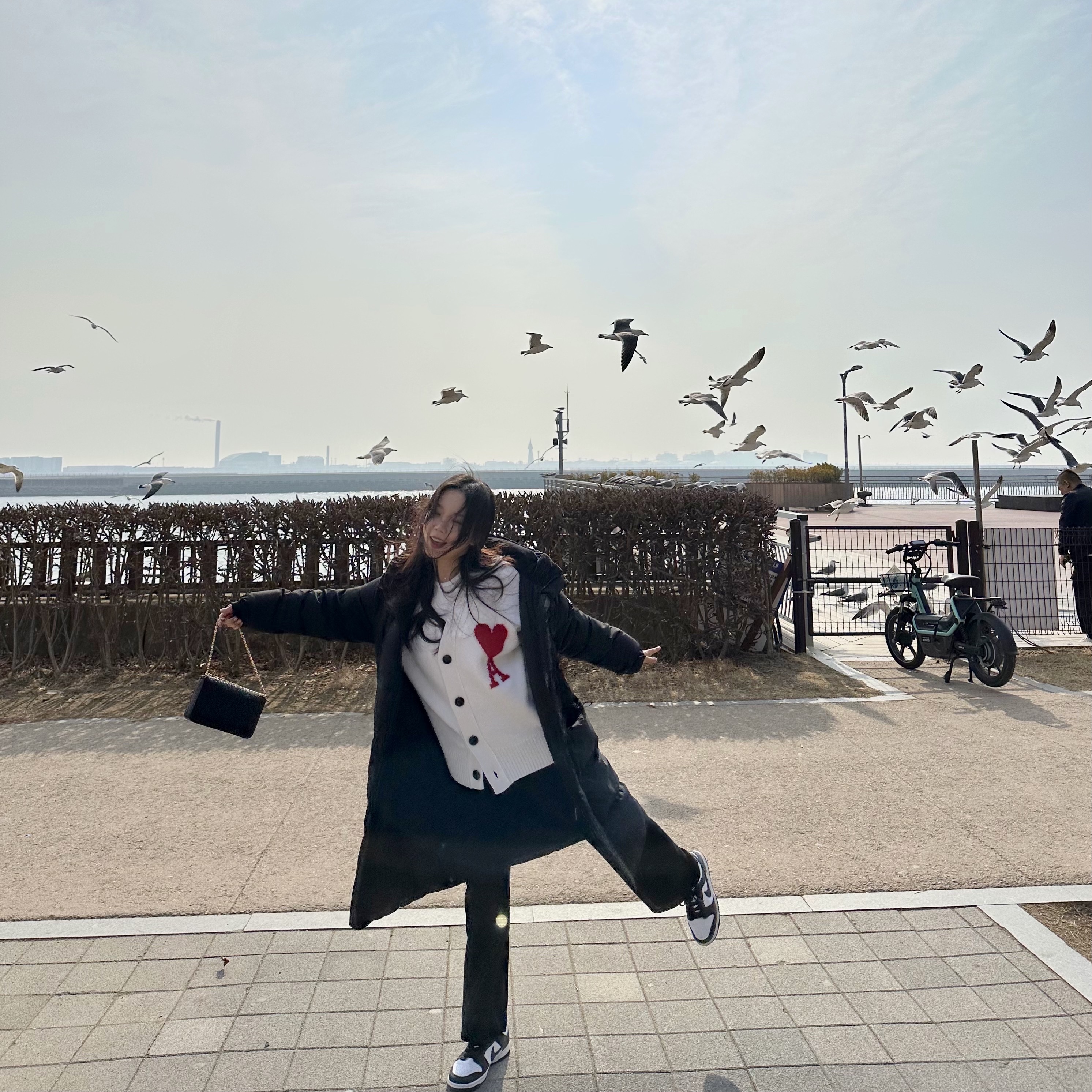 AMI de Coeur Oversize Cardigan White Blanc - 22SS, (W) Nike Dunk Low Black 착용 스타일