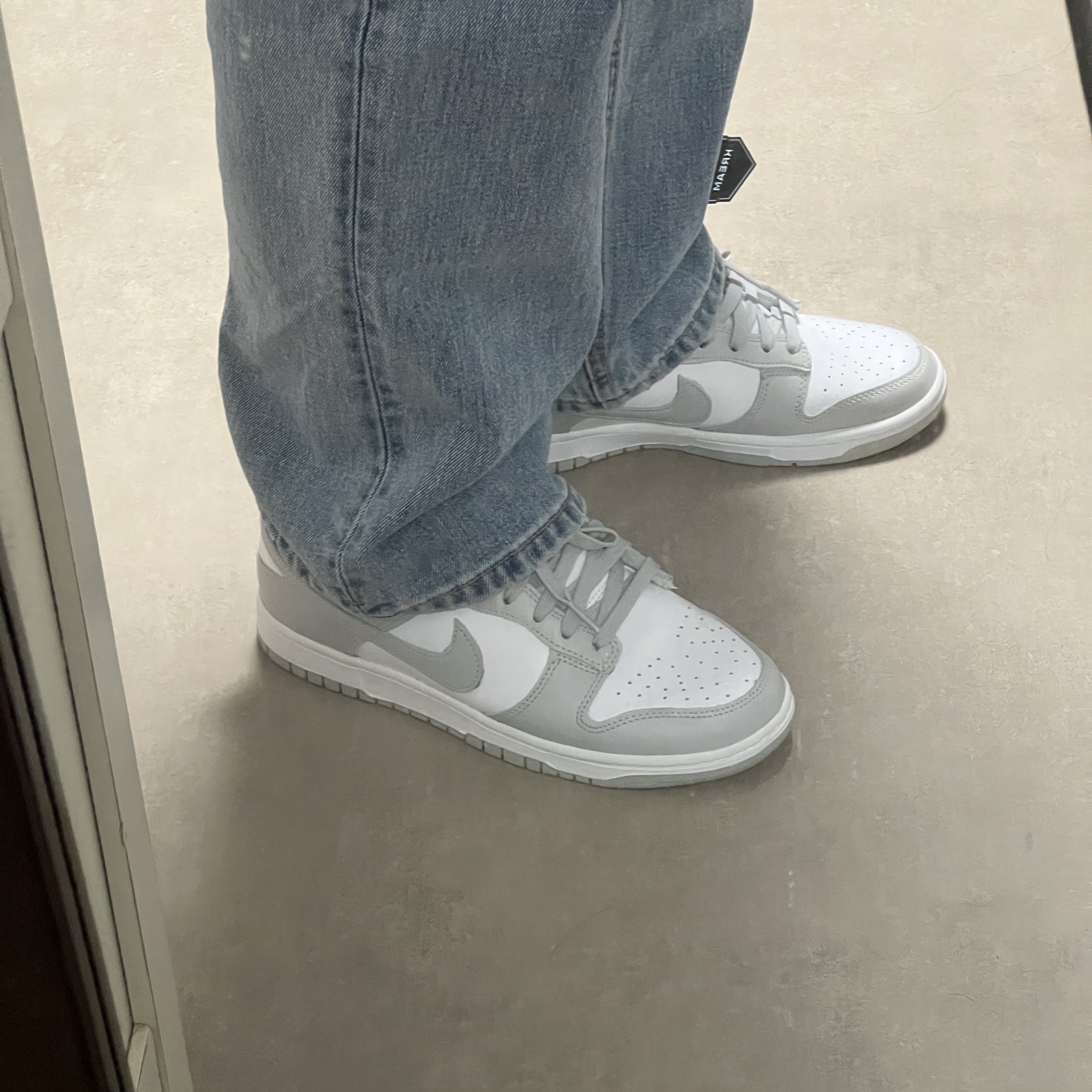 Nike Dunk Low Retro Grey Fog 착용 스타일
