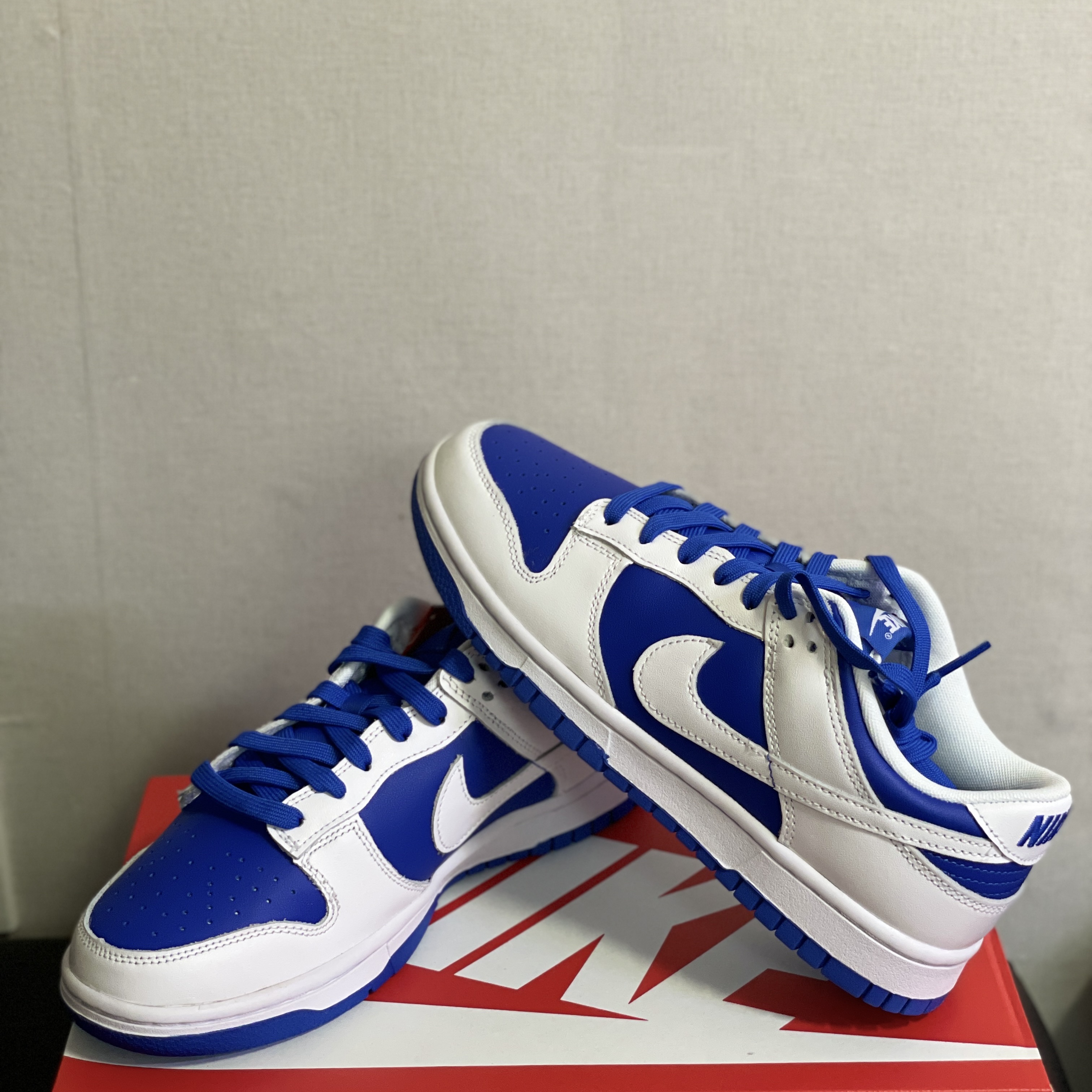 Nike Dunk Low Retro Racer Blue and White 착용 스타일 - 2
