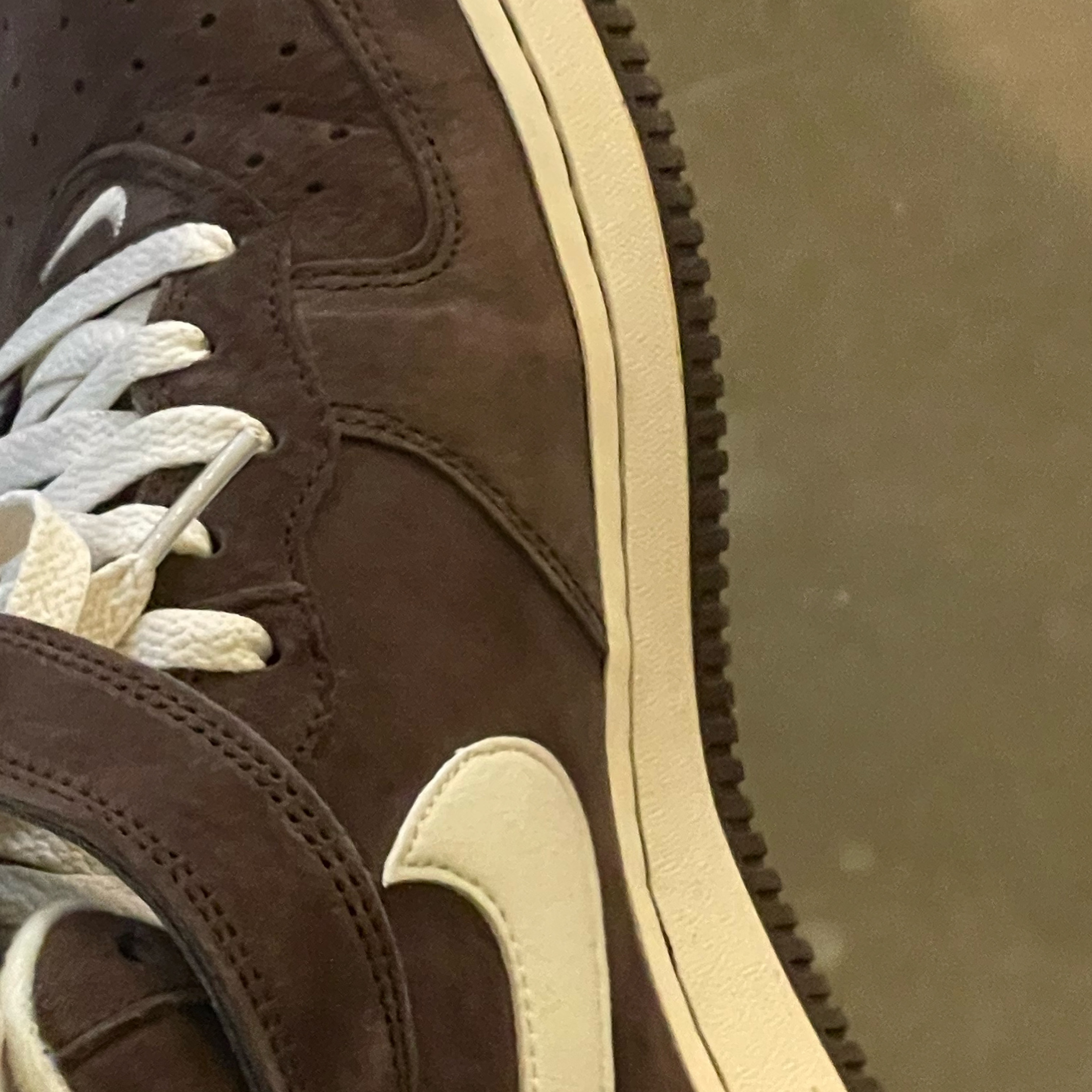 Nike Air Force 1 Mid '07 QS Chocolate 착용 스타일 - 2