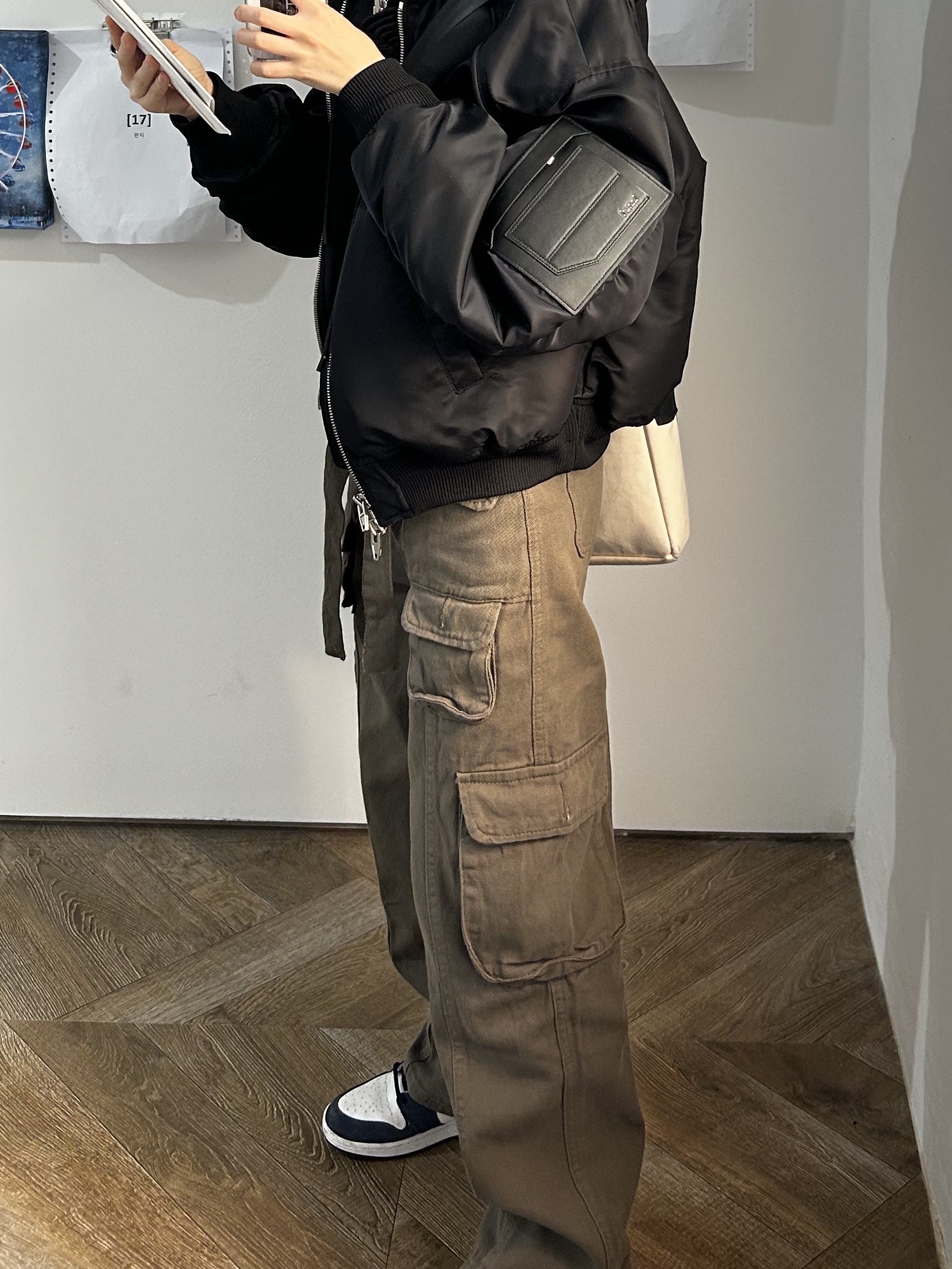 Juun.J Detachable Hood MA-1 Jumper Black - 23SS, Jordan 1 Retro High OG CO.JP Midnight Navy 착용 스타일 - 1