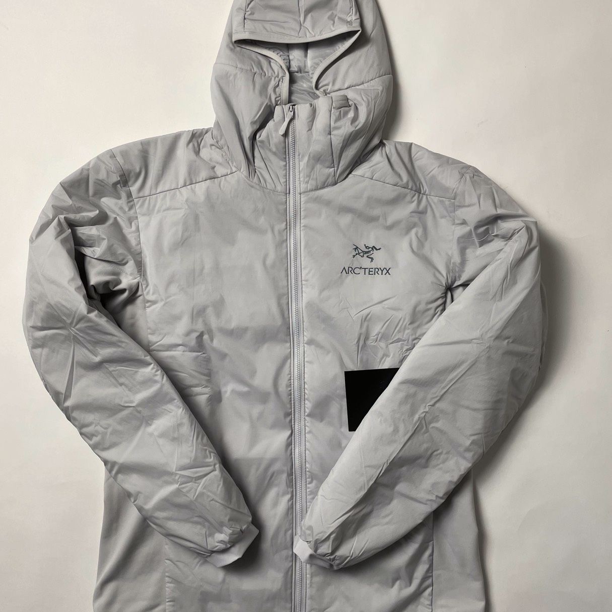 Arc'teryx Atom LT Hoody Solitude 착용 스타일 - 2