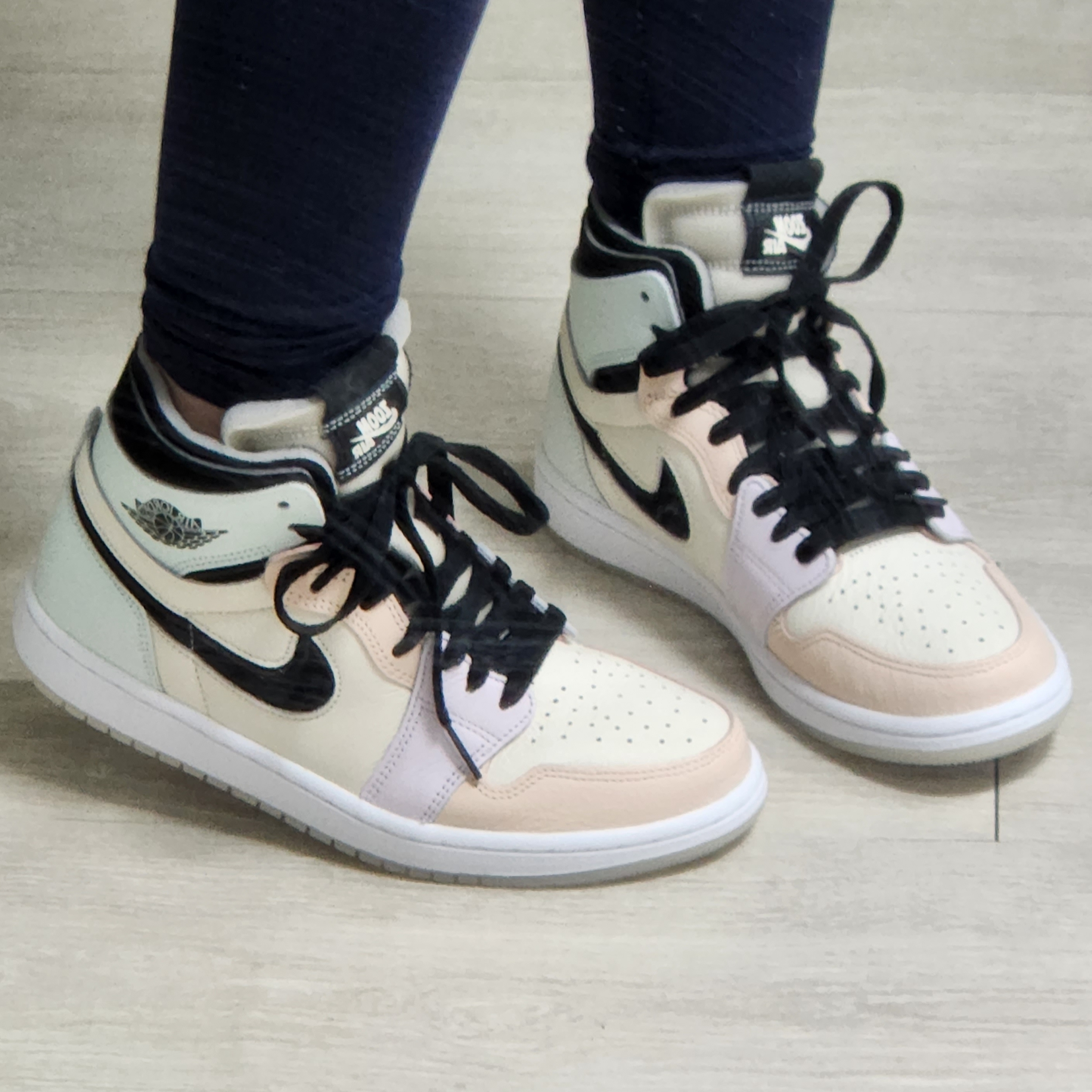 (W) Jordan 1 Zoom Air CMFT Pale Ivory 착용 스타일 - 5