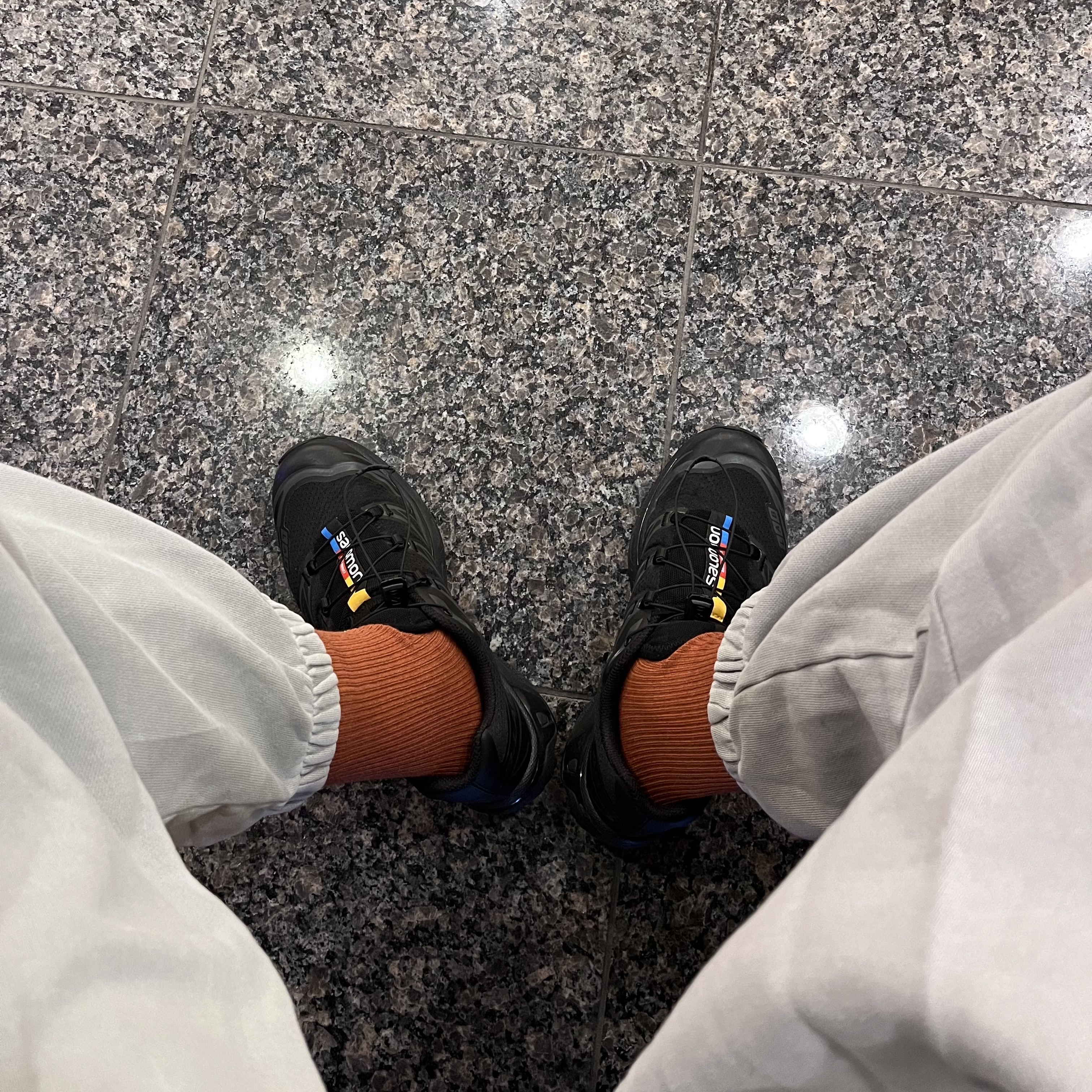 Salomon XT-6 ADV Black 착용 스타일 - 2