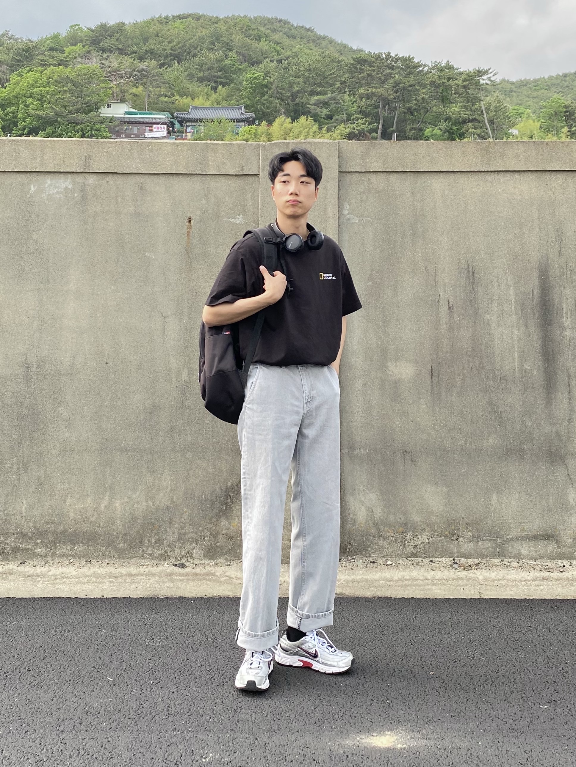 Nike Initiator Metallic Silver Black 착용 스타일