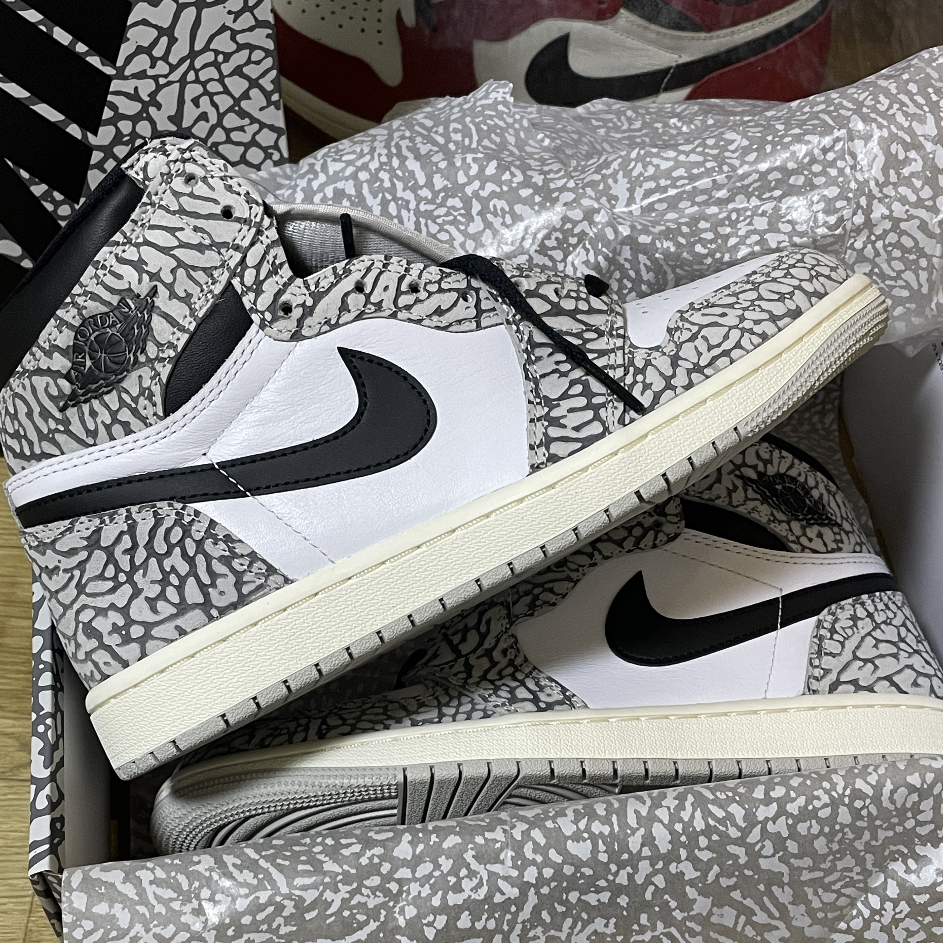 Jordan 1 Retro High OG White Cement 착용 스타일