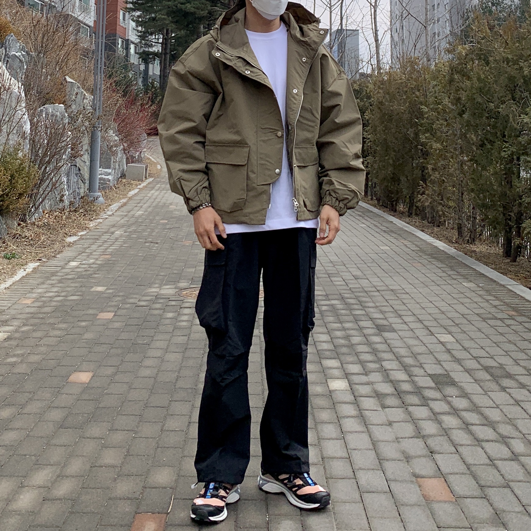 Salomon XT-4 Tobacco Brown 착용 스타일 - 3