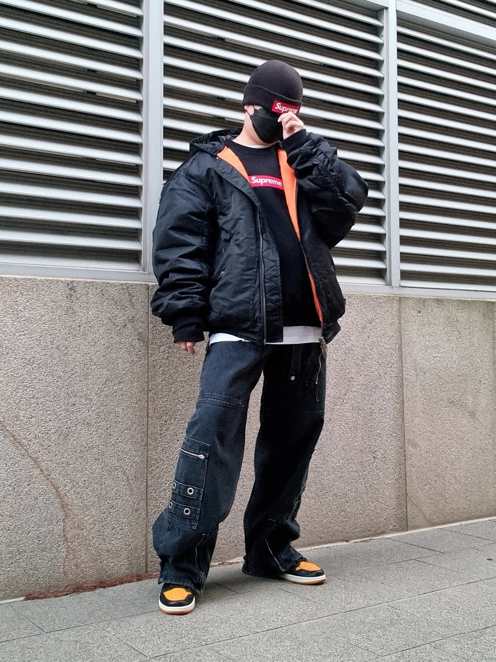 Supreme New Era Box Logo Beanie Black - 22FW, Project G/R Flight Denim Pants Black 착용 스타일 - 2