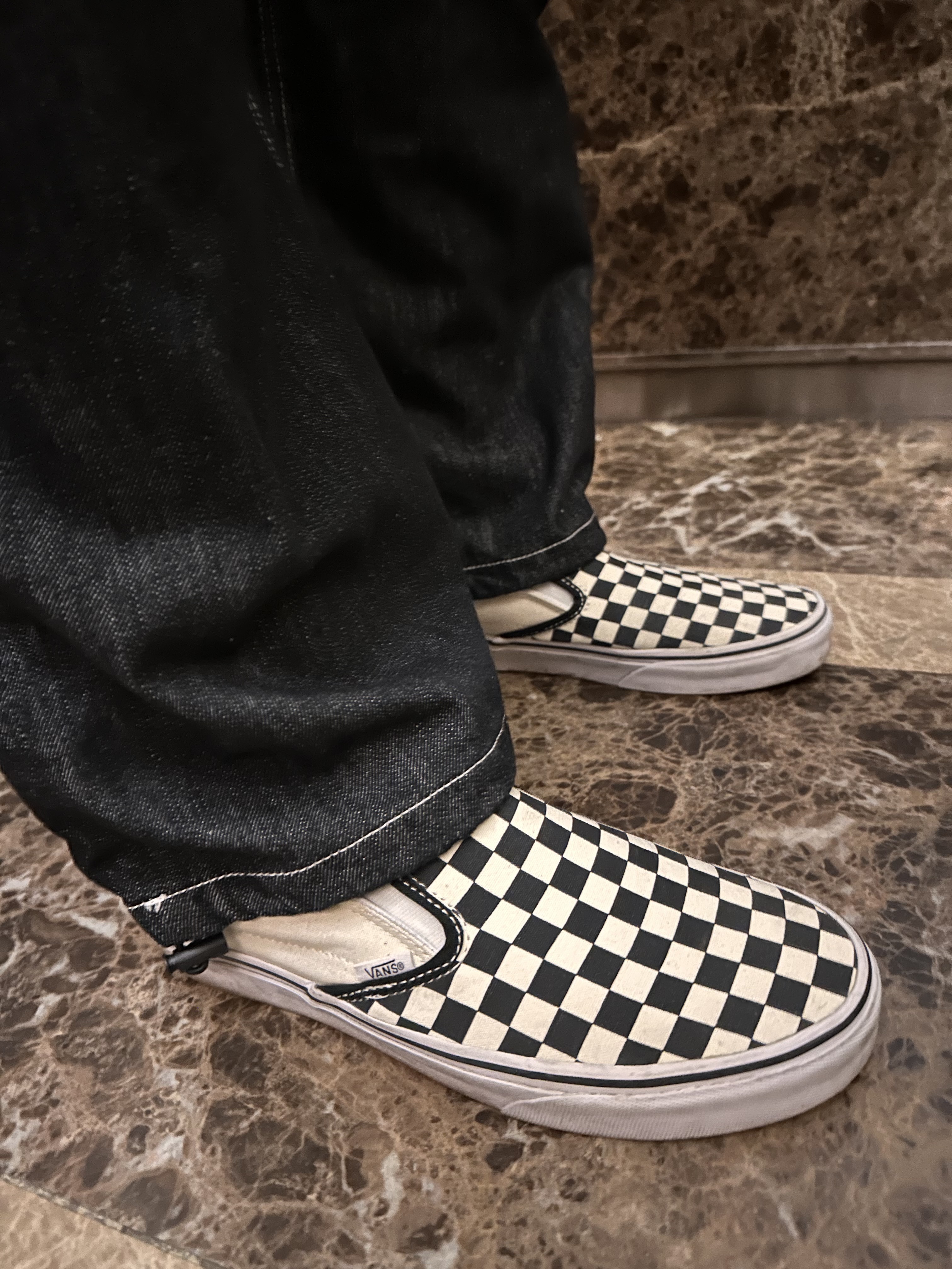 Vans Slip-On Checkerboard 착용 스타일 - 2