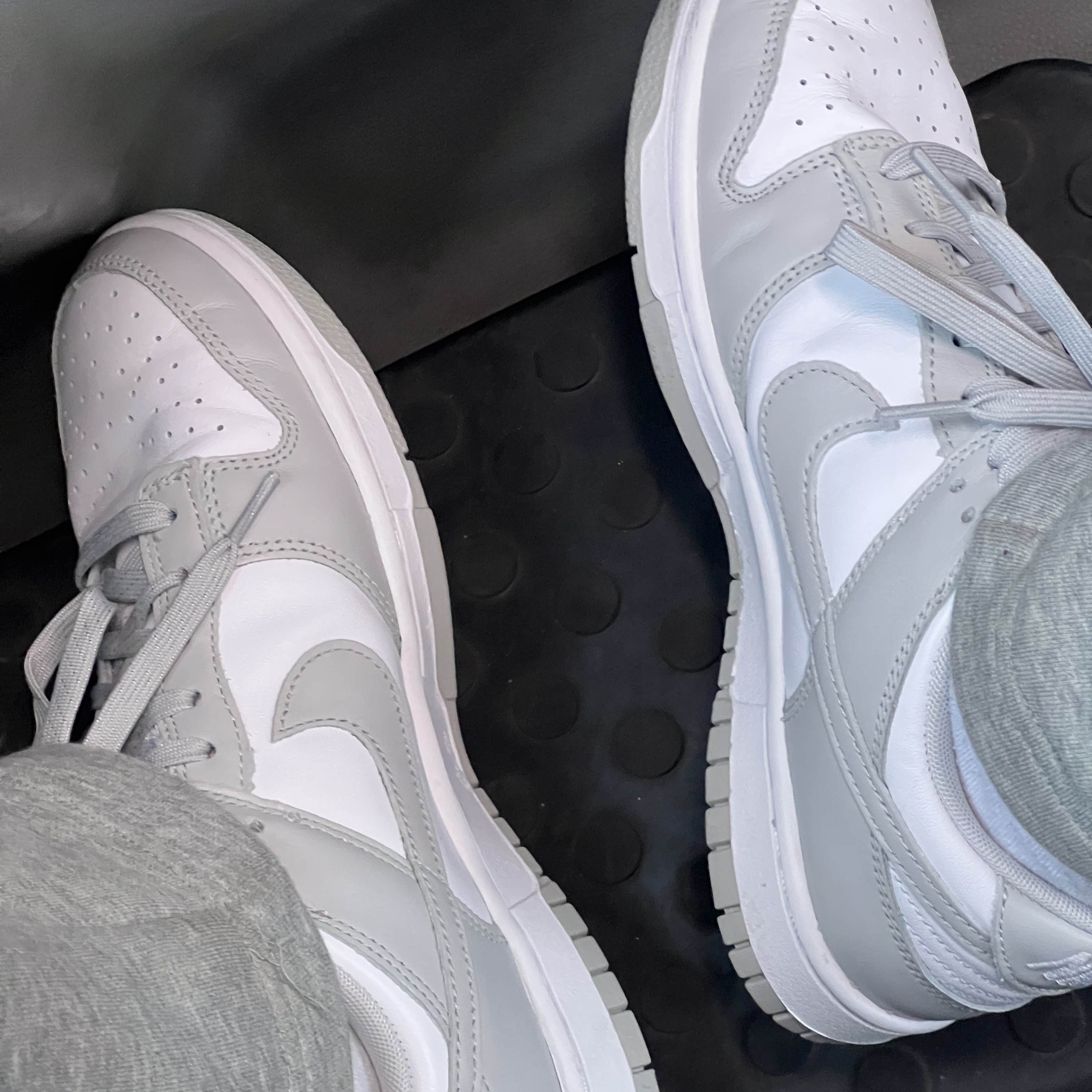 Nike Dunk Low Retro Grey Fog 착용 스타일
