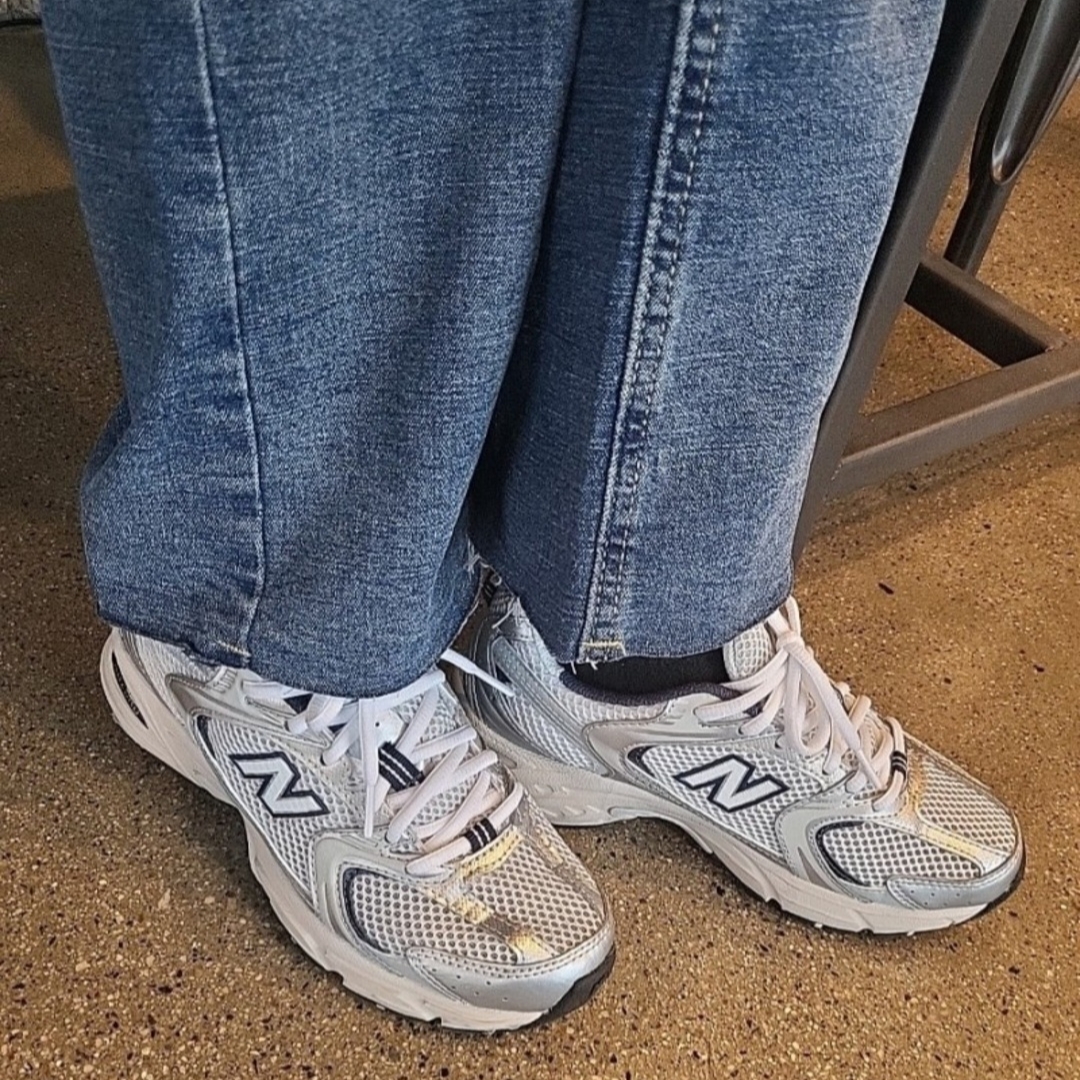 New Balance 530 Steel Grey 착용 스타일