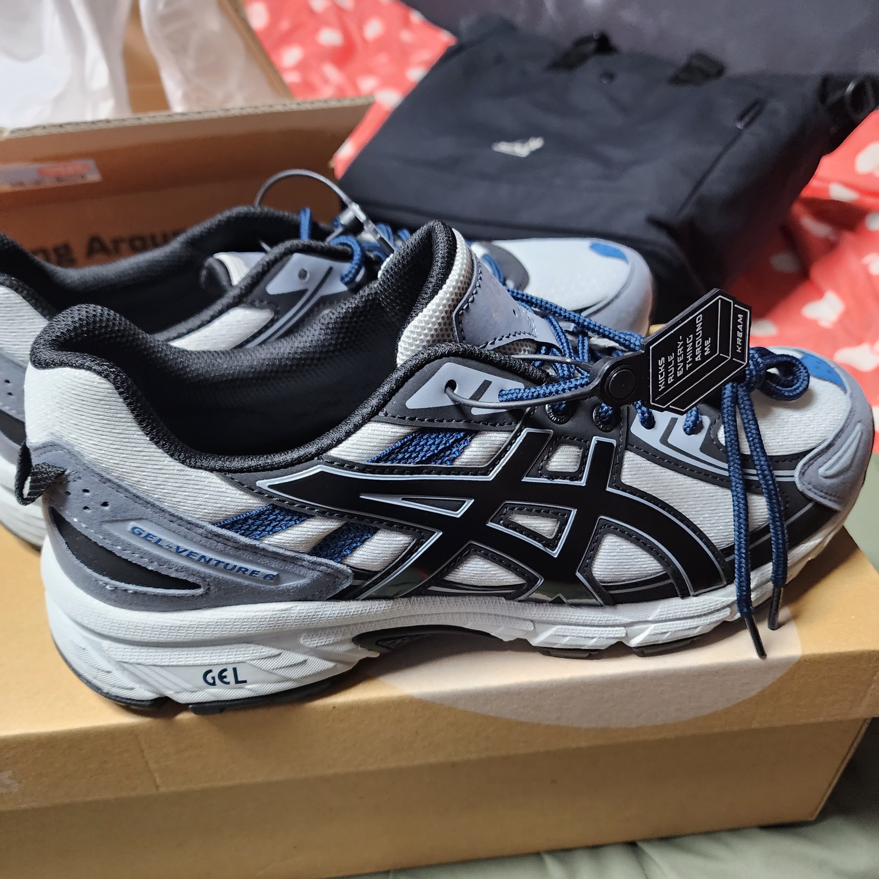 Asics Gel-Venture 6 SPS Glacier Grey 착용 스타일