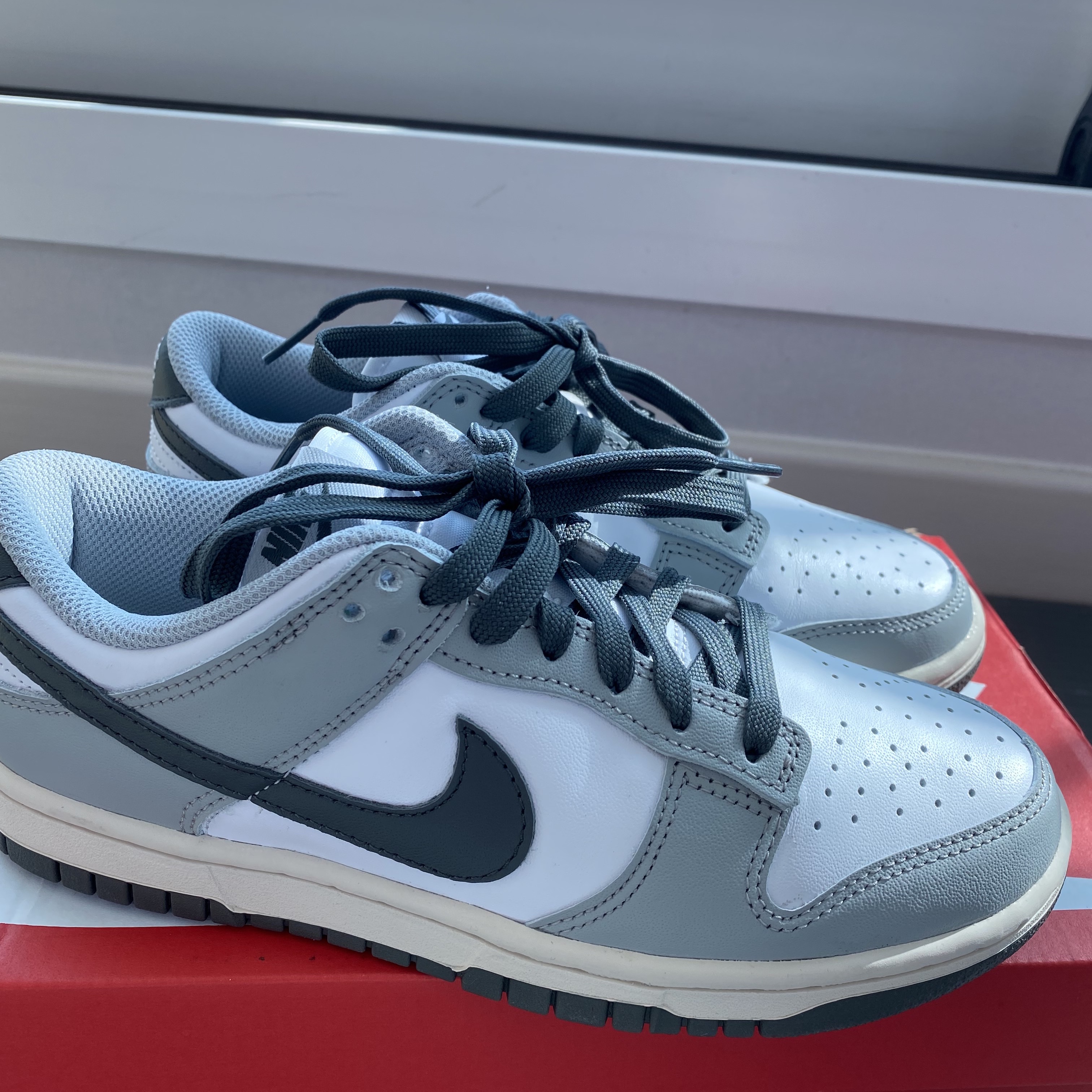 (W) Nike Dunk Low Light Smoke Grey 착용 스타일