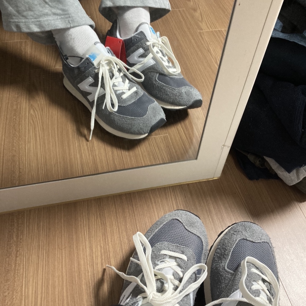 New Balance 574 Heritage Gray 착용 스타일